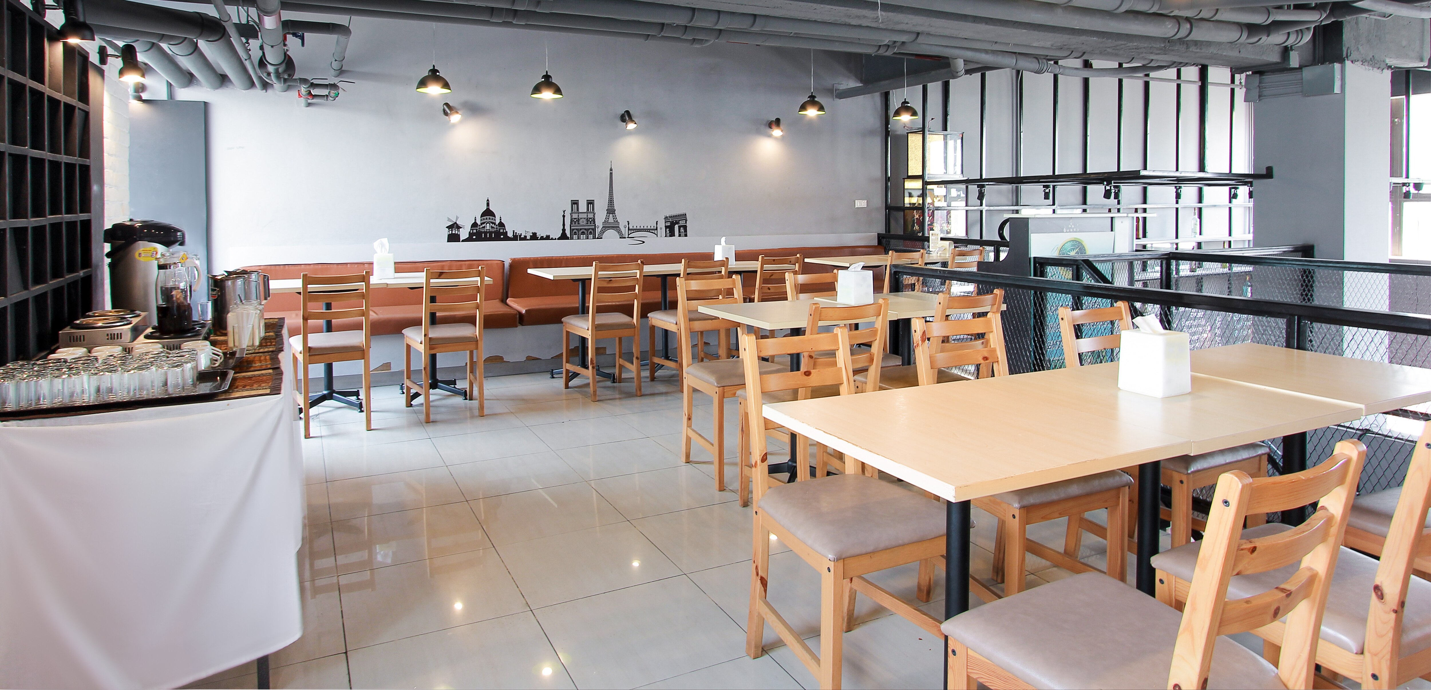 D varee Restaurant