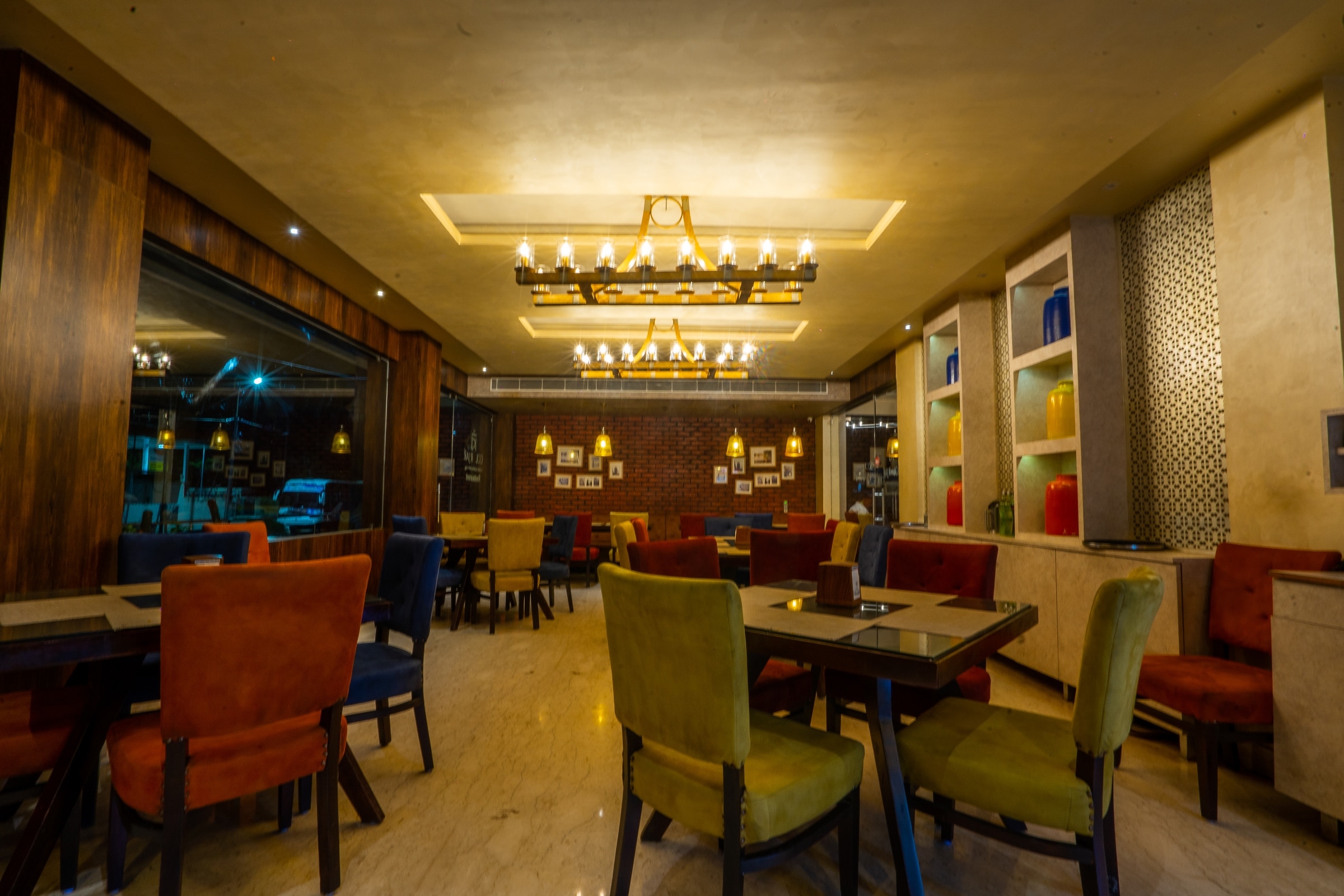 Hotel Restro