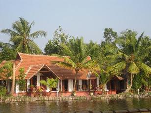 Backwater Farmhouse - Pallathuruthy, Alleppey