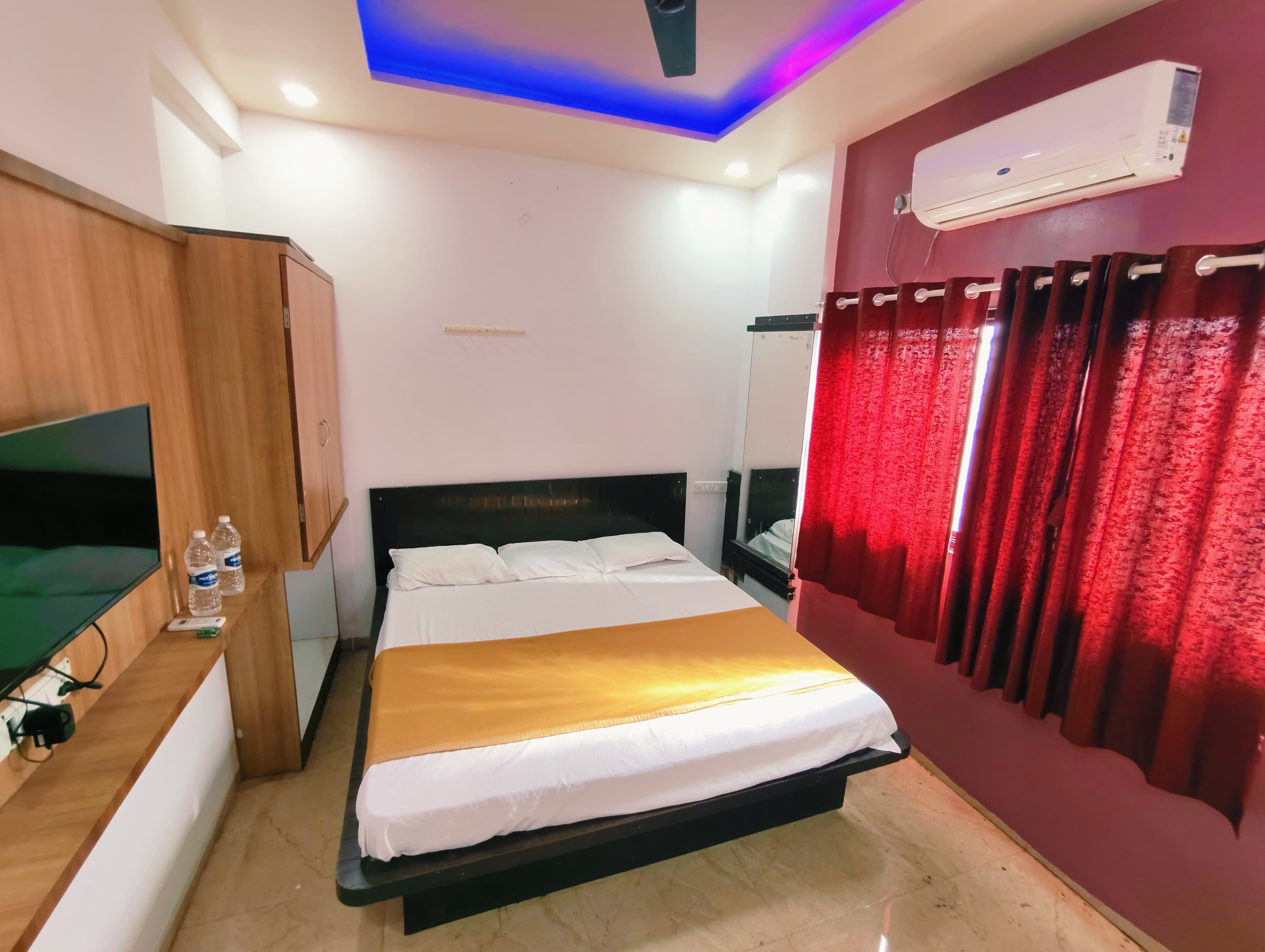 Hotel Bhavani Prasad Pure Veg