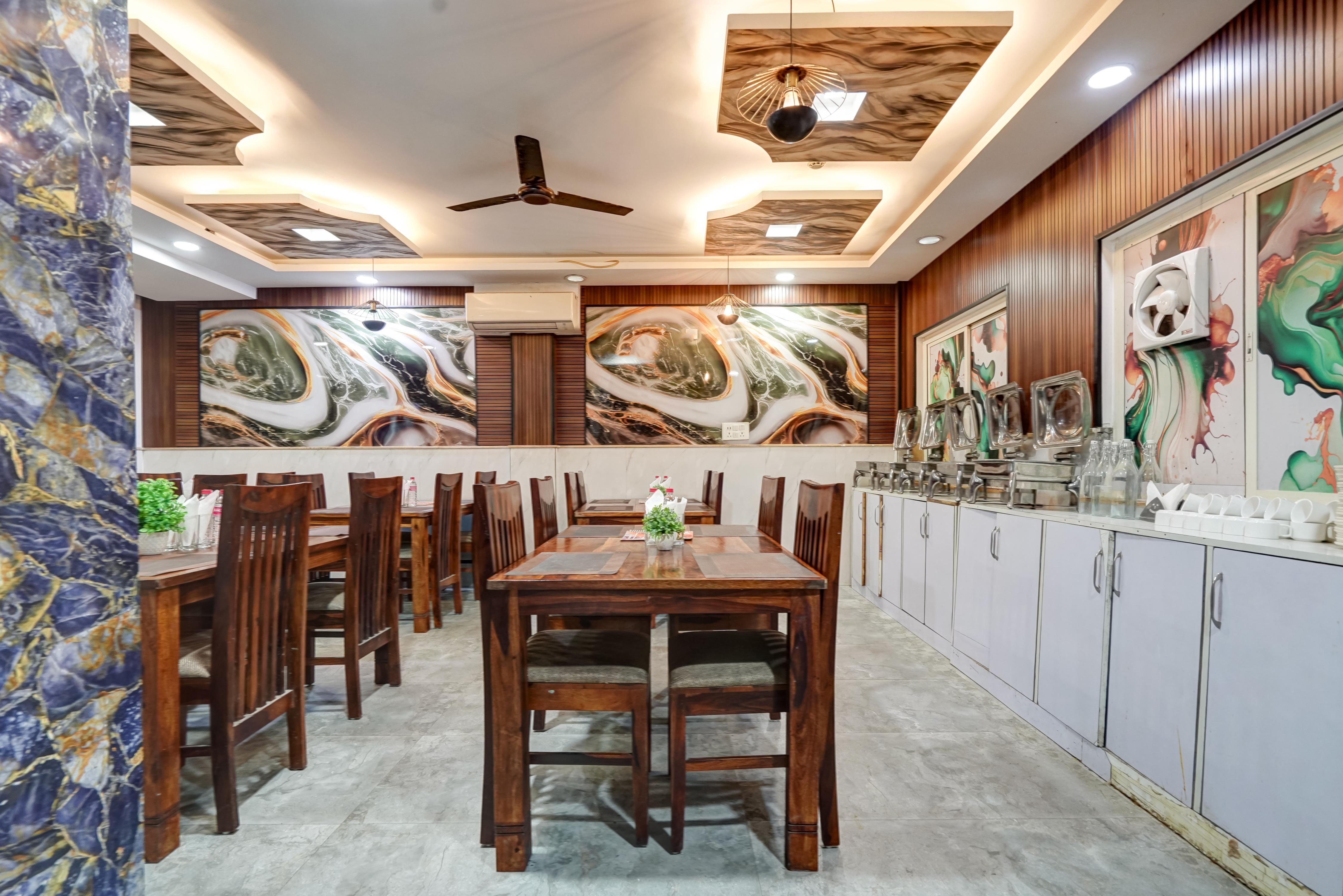Hotel Restaurant