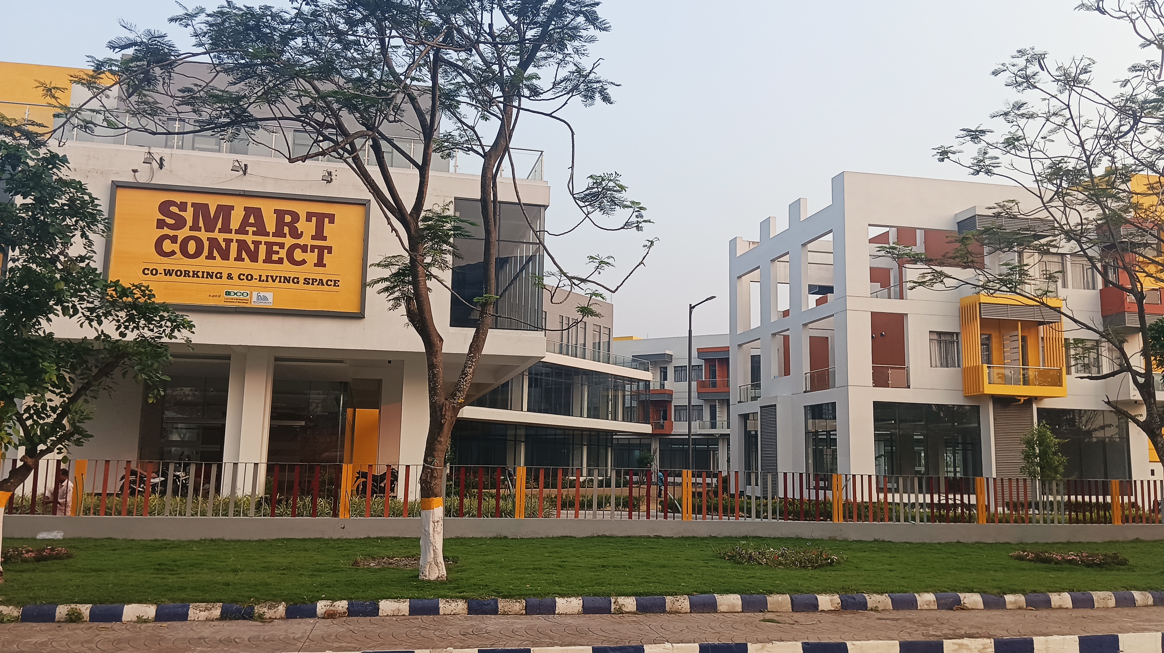 Smart Connect 𝗕𝗢𝗢𝗞 Kolkata Hotel
