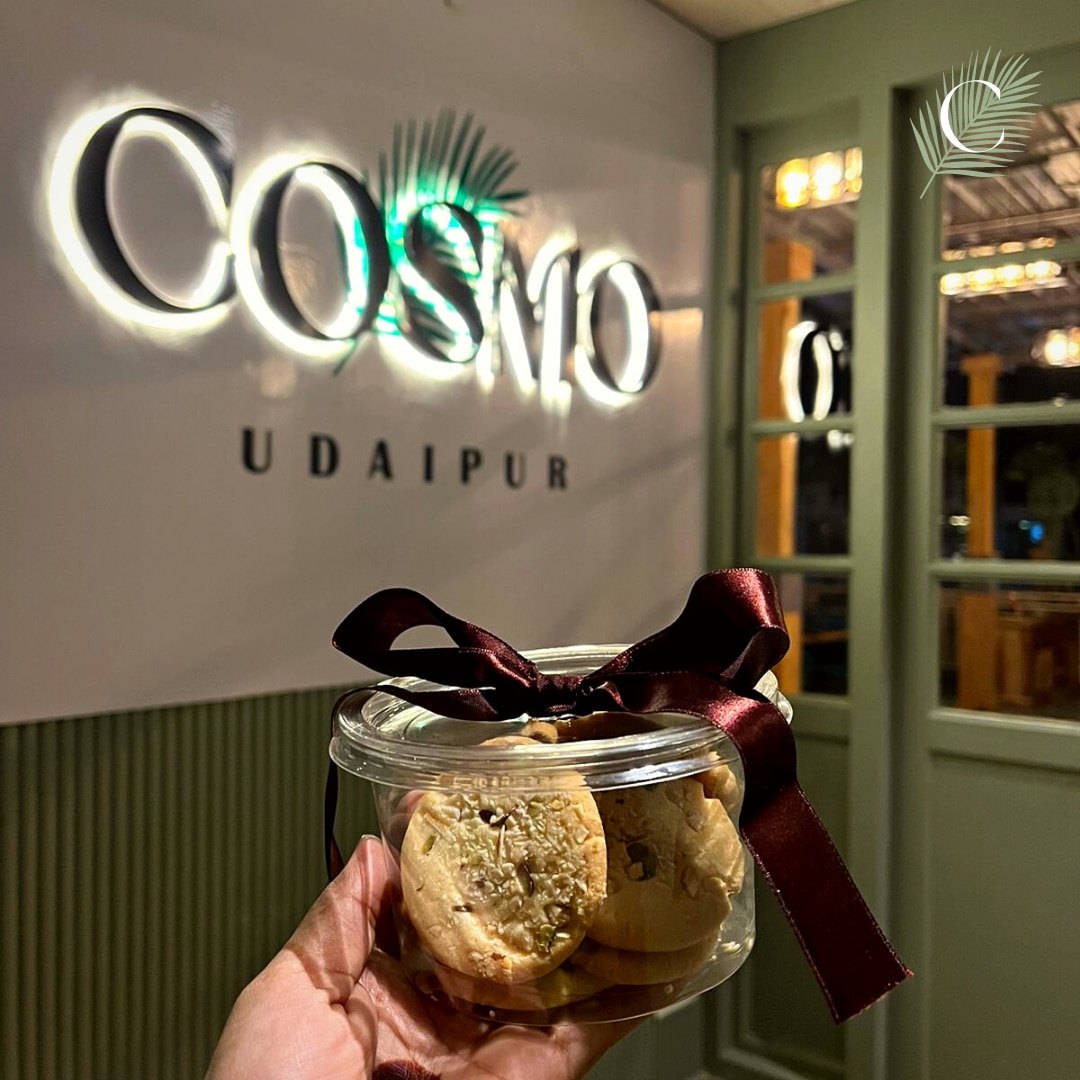 Cosmo Bar & Bistro