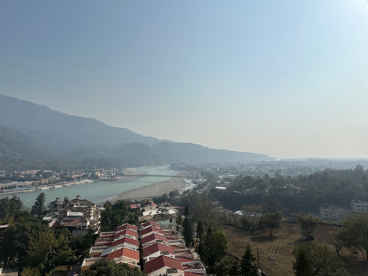 Utopia Rishikesh Happy humans 𝗕𝗢𝗢𝗞 Rishikesh Apartment