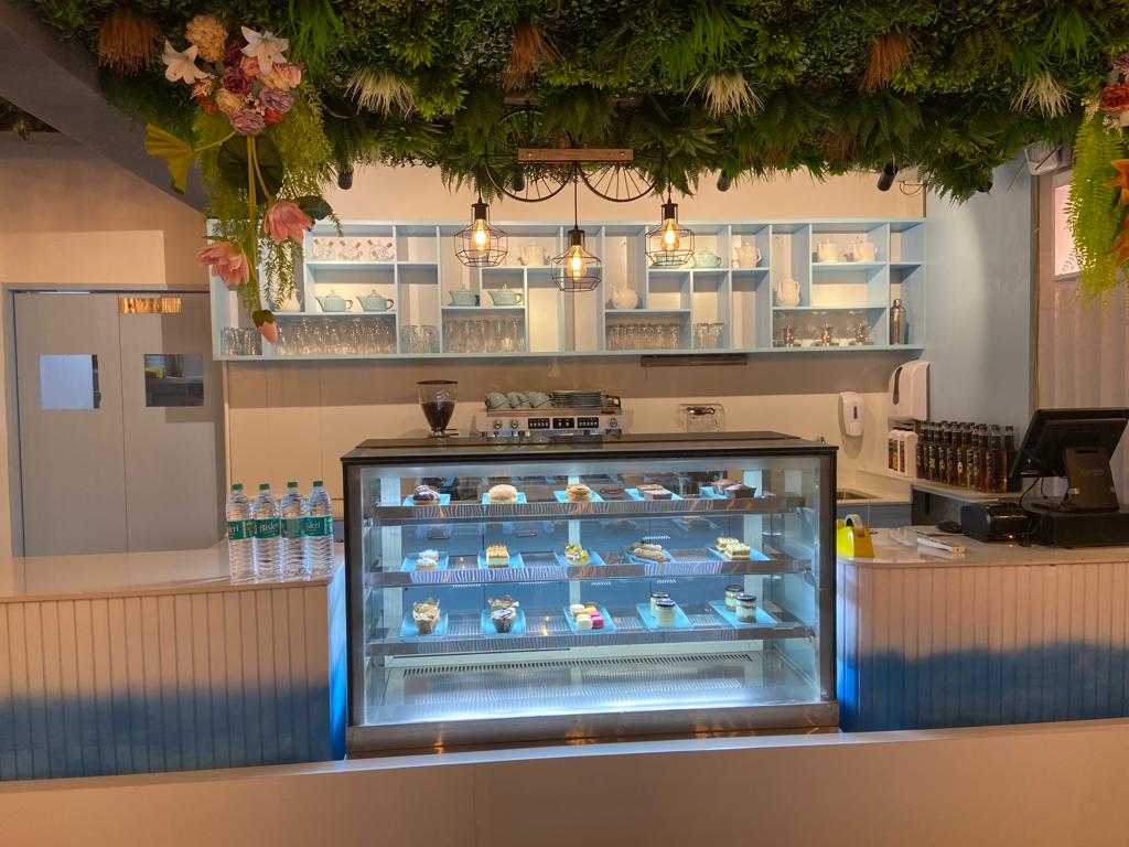 LAKE VIEW CAFE