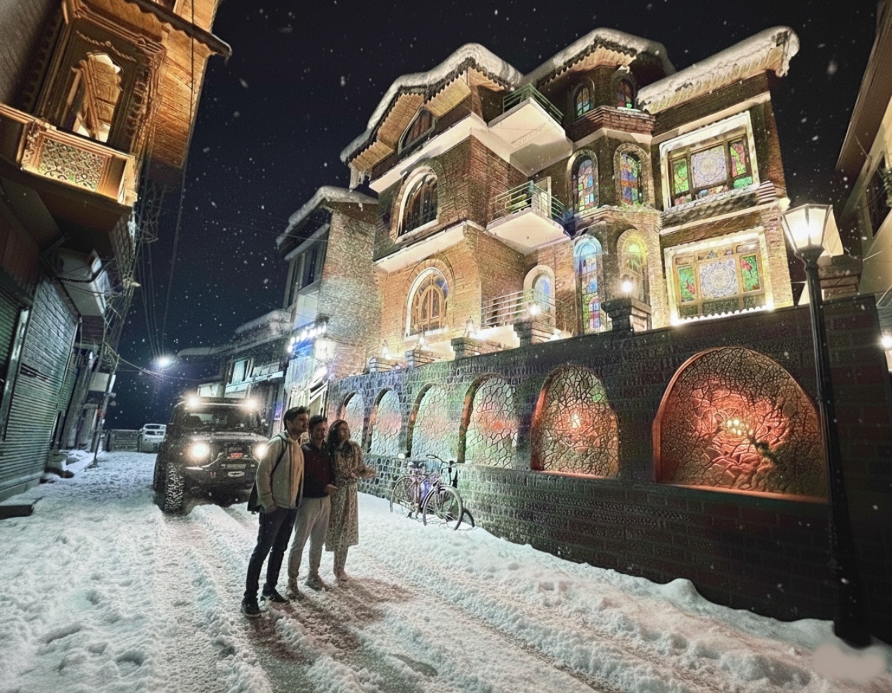 Faizzy's residency 𝗕𝗢𝗢𝗞 Srinagar Hotel