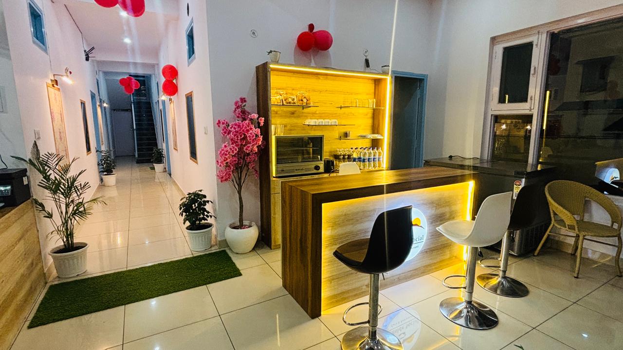 Savera Cafe