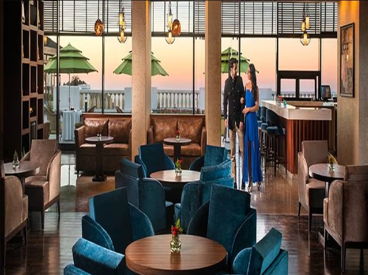 Marshall Lounge Bar