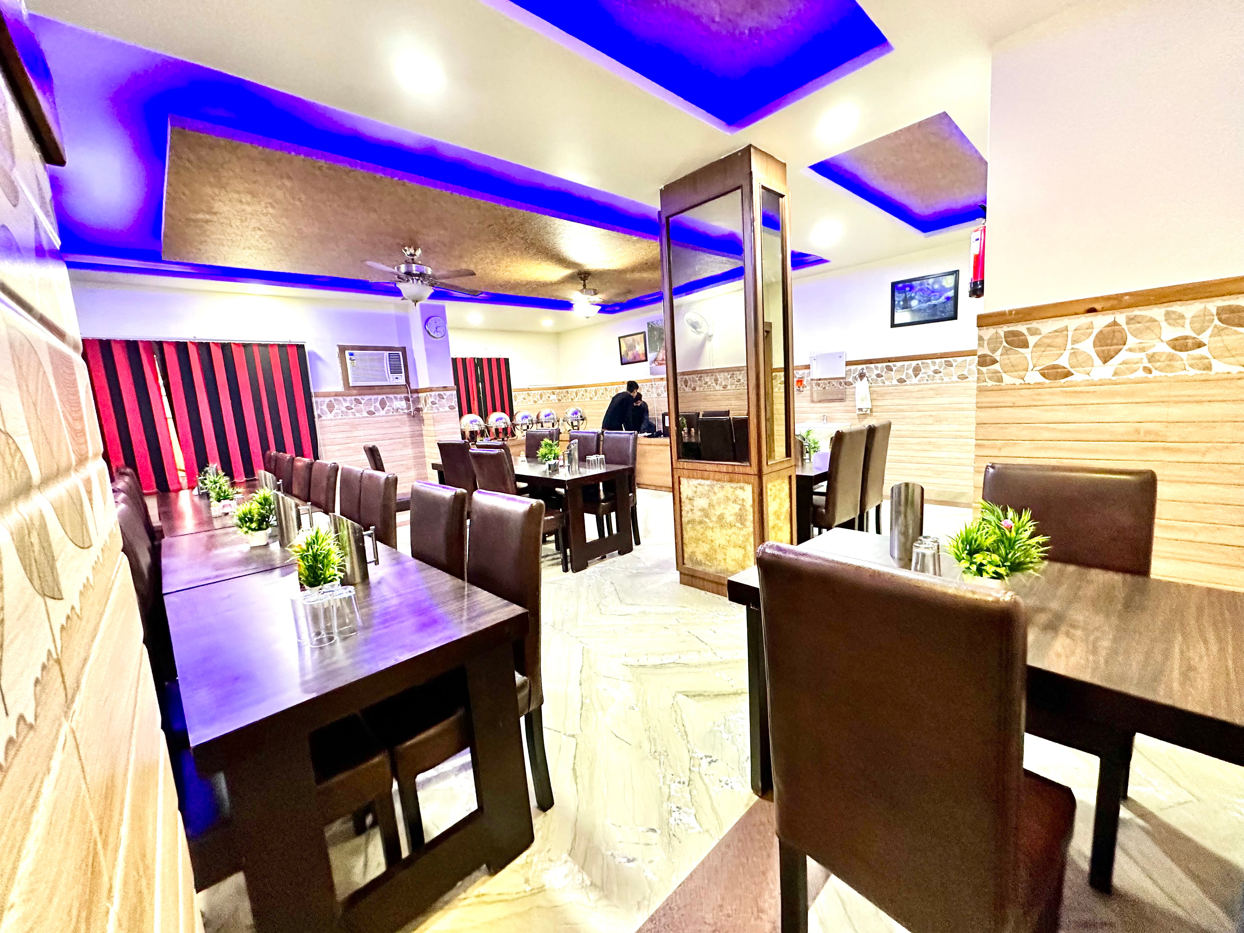 hotel The vaishno devi hills restaurant