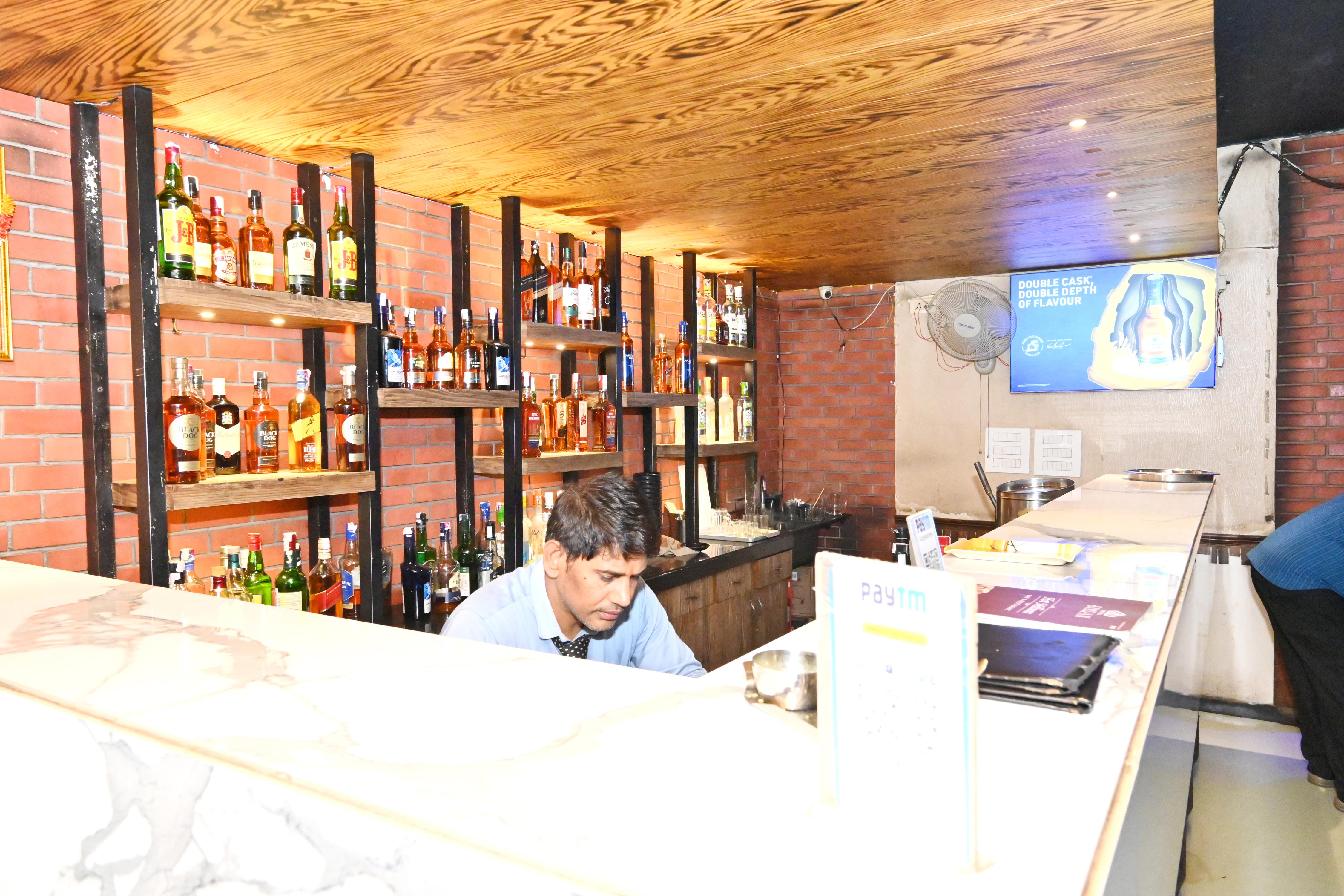 Hot Millions BAR