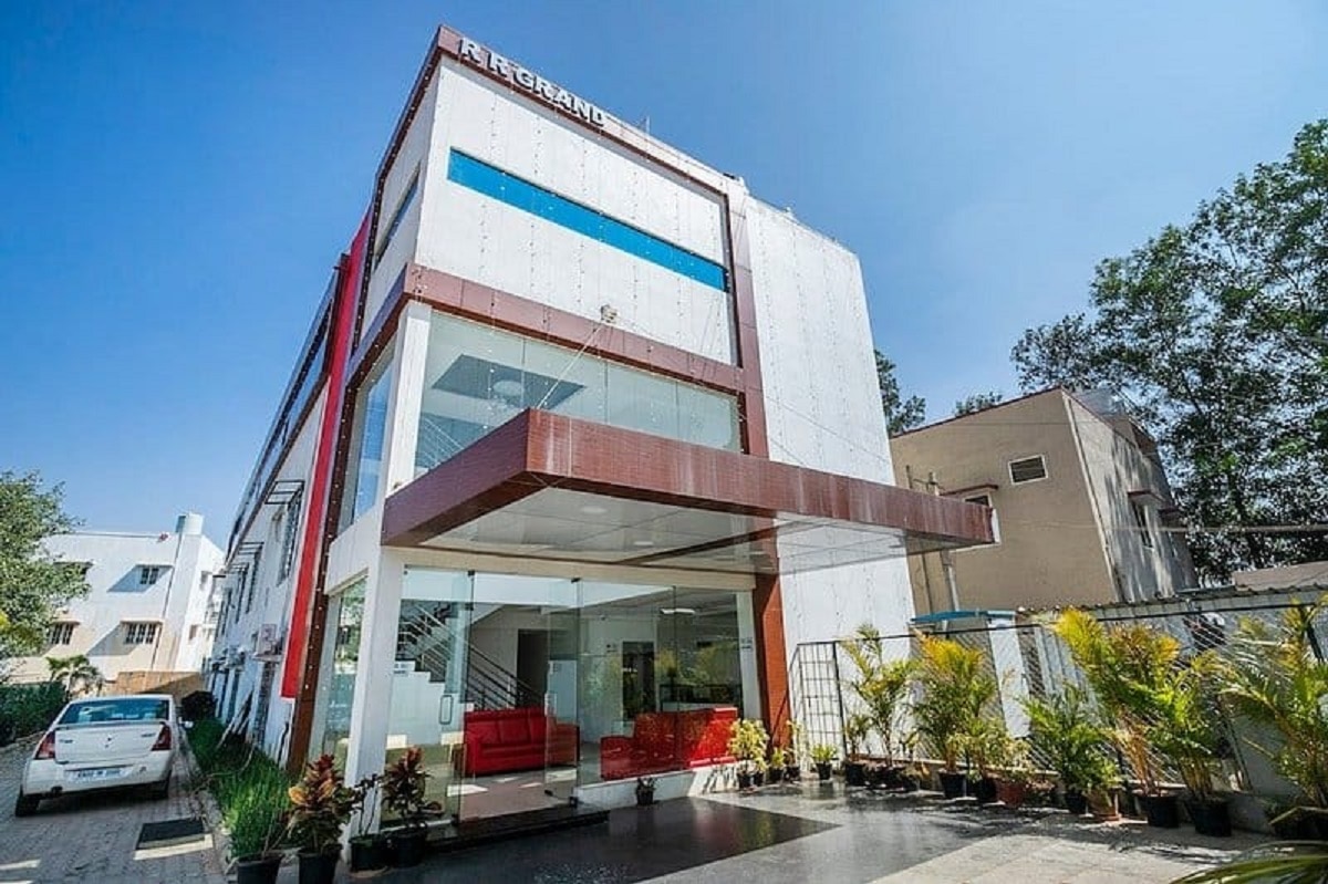 B Square Inn Square Inn 𝗕𝗢𝗢𝗞 Bangalore Hotel