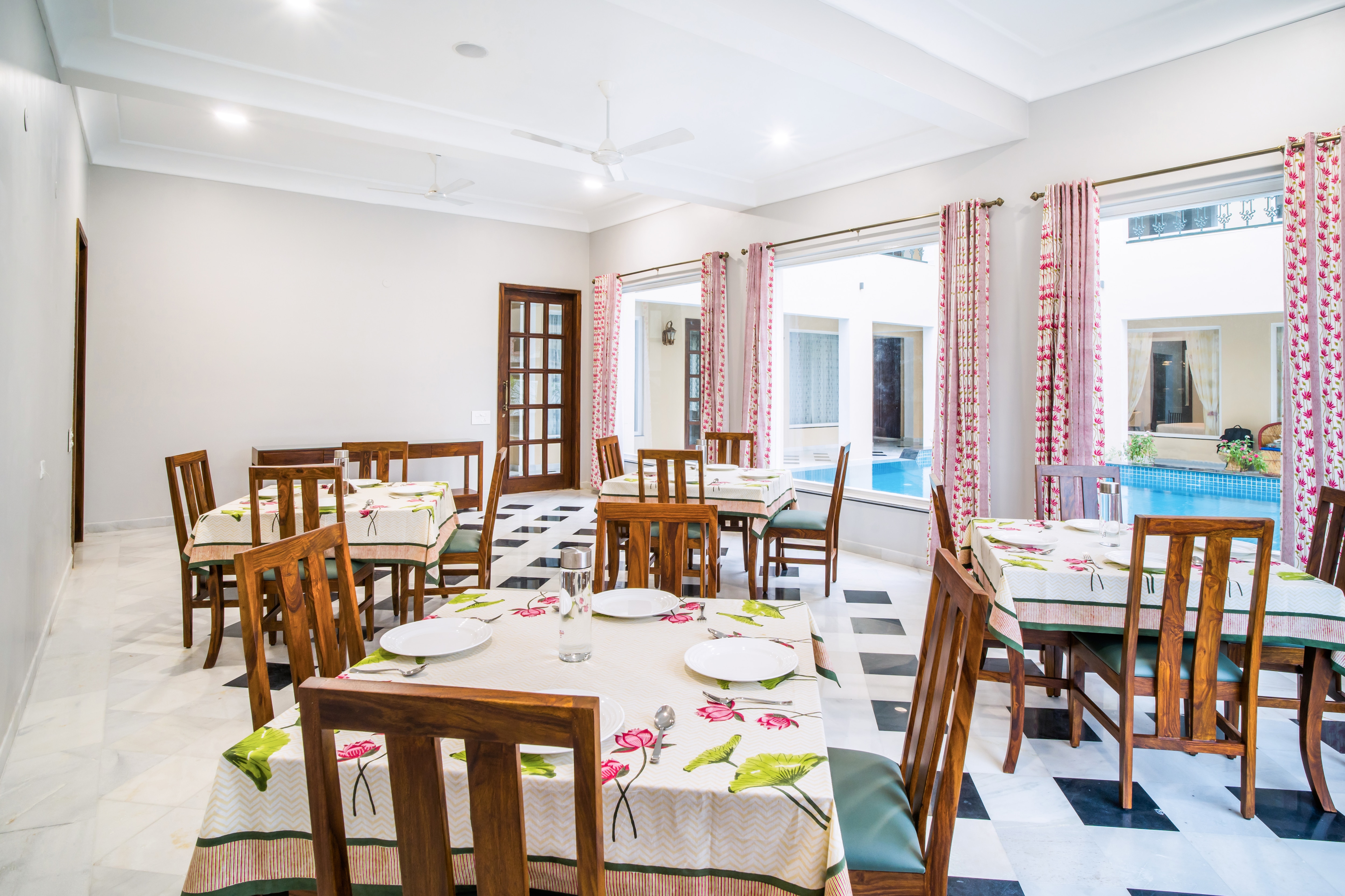 Rendez Vous- Inhouse Restaurant