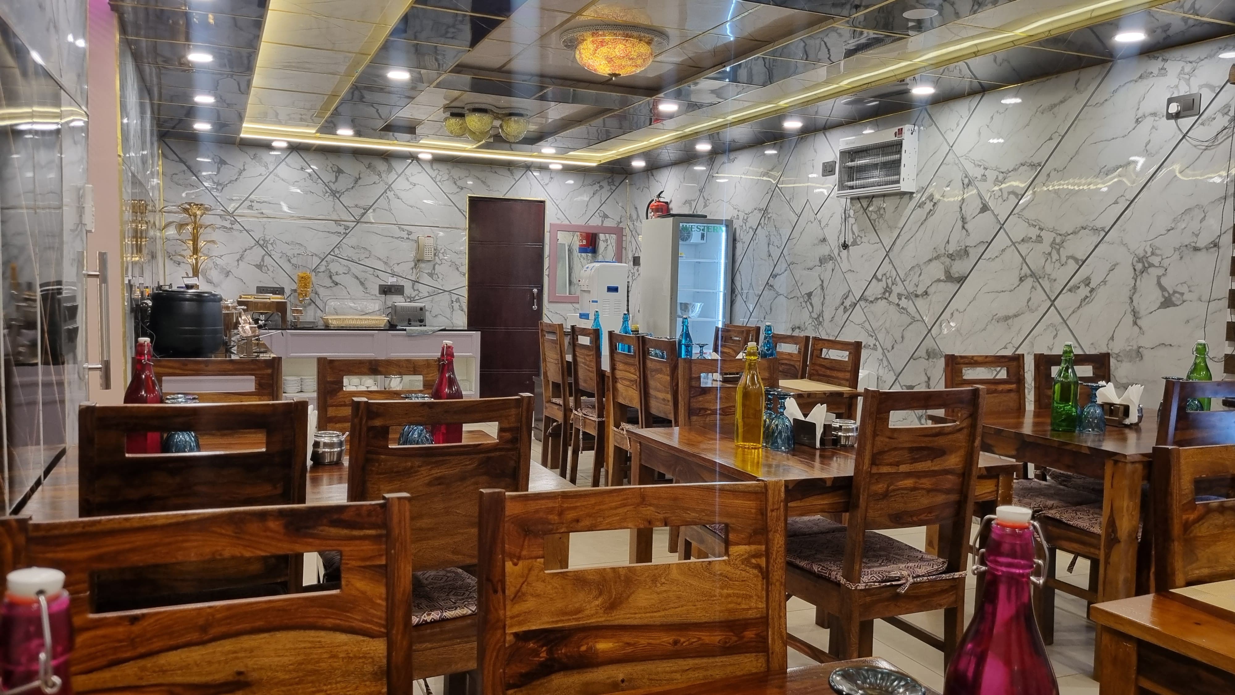 Courtyard Restaurant