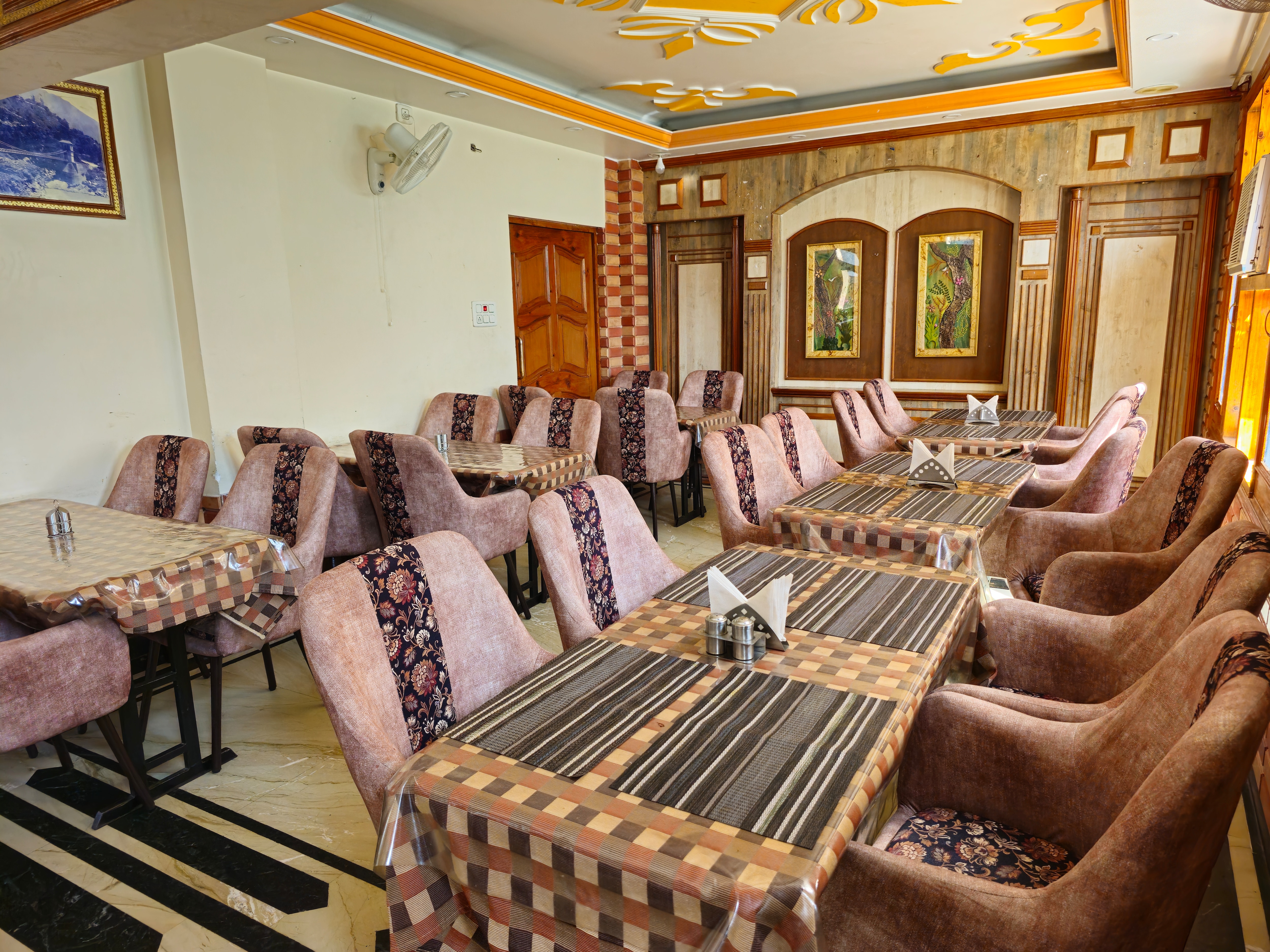 Khaatir Restaurant