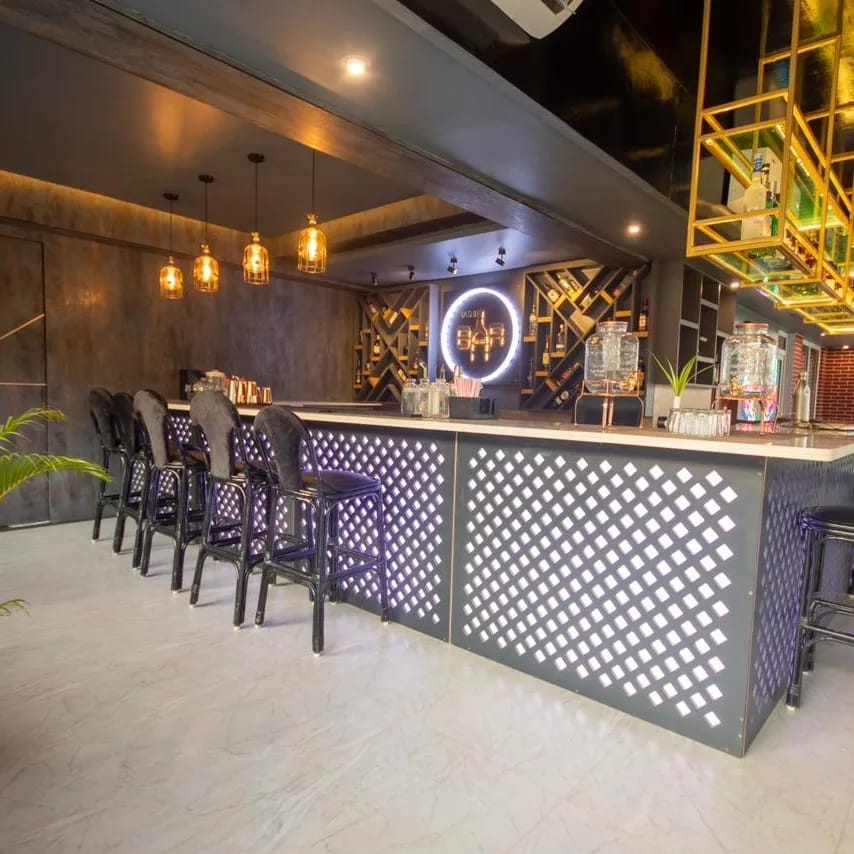 Tashi hotel & Party lounge