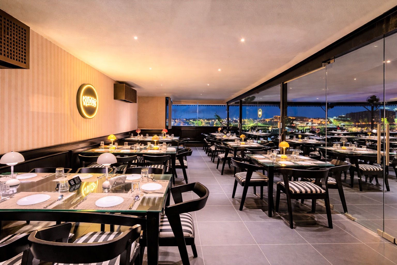 Vantage Rooftop Restaurant