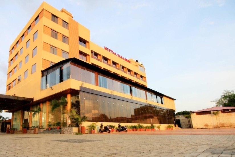 Hotel Mittal Avenue & Paradise, Ujjain — ₹1800/night, 3.8★, 2.8 km from Mahakal Temple