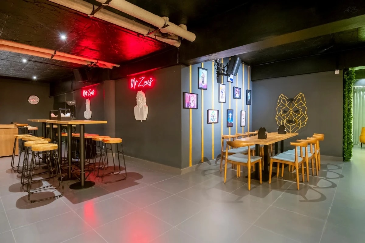 Loung 29