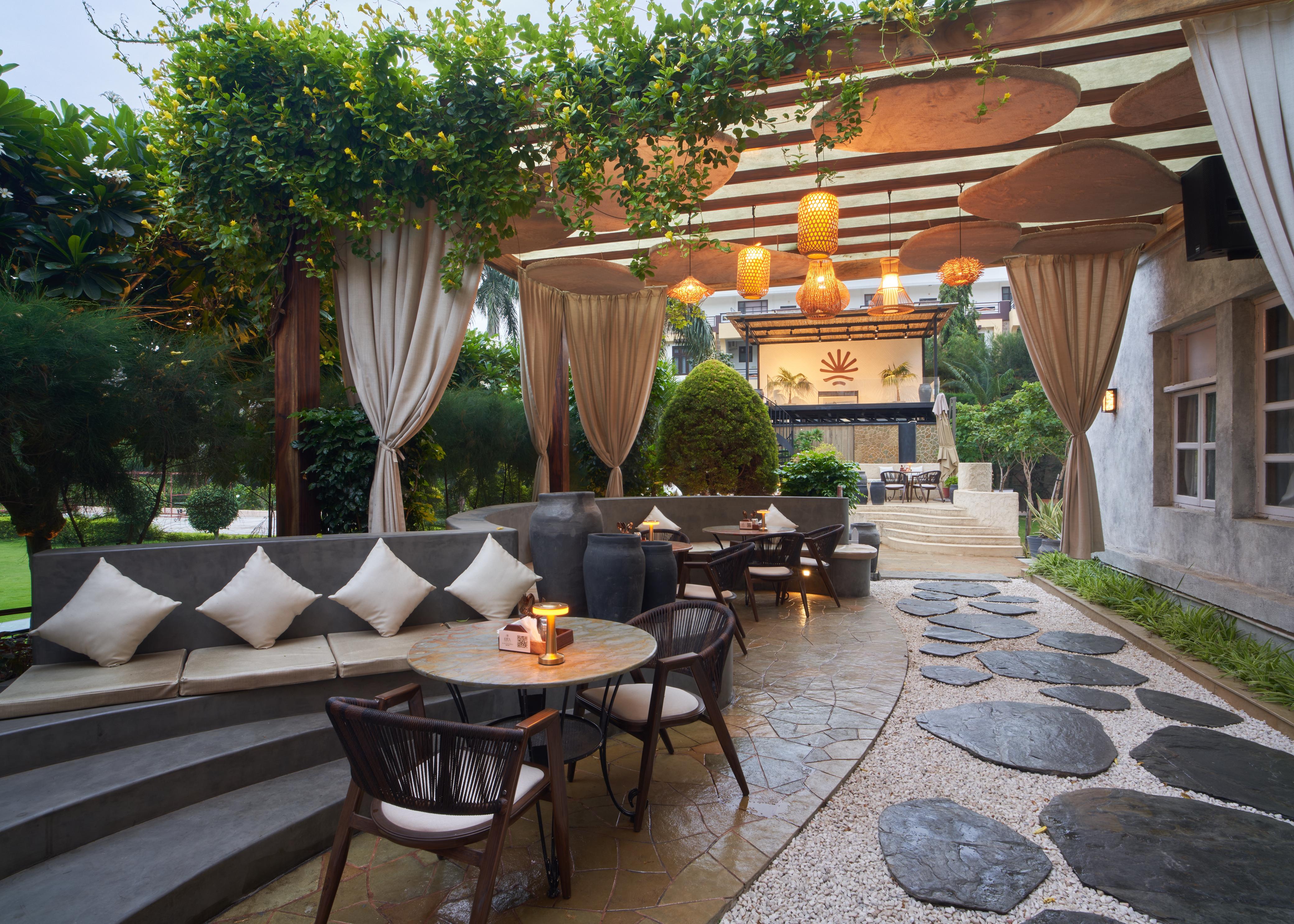 Kyra Bistro Lounge
