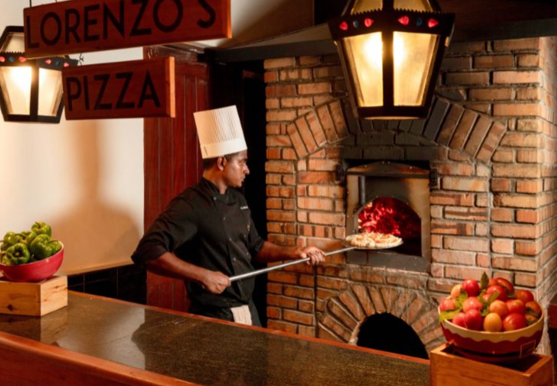 Lorenzo’s Pizza Bar