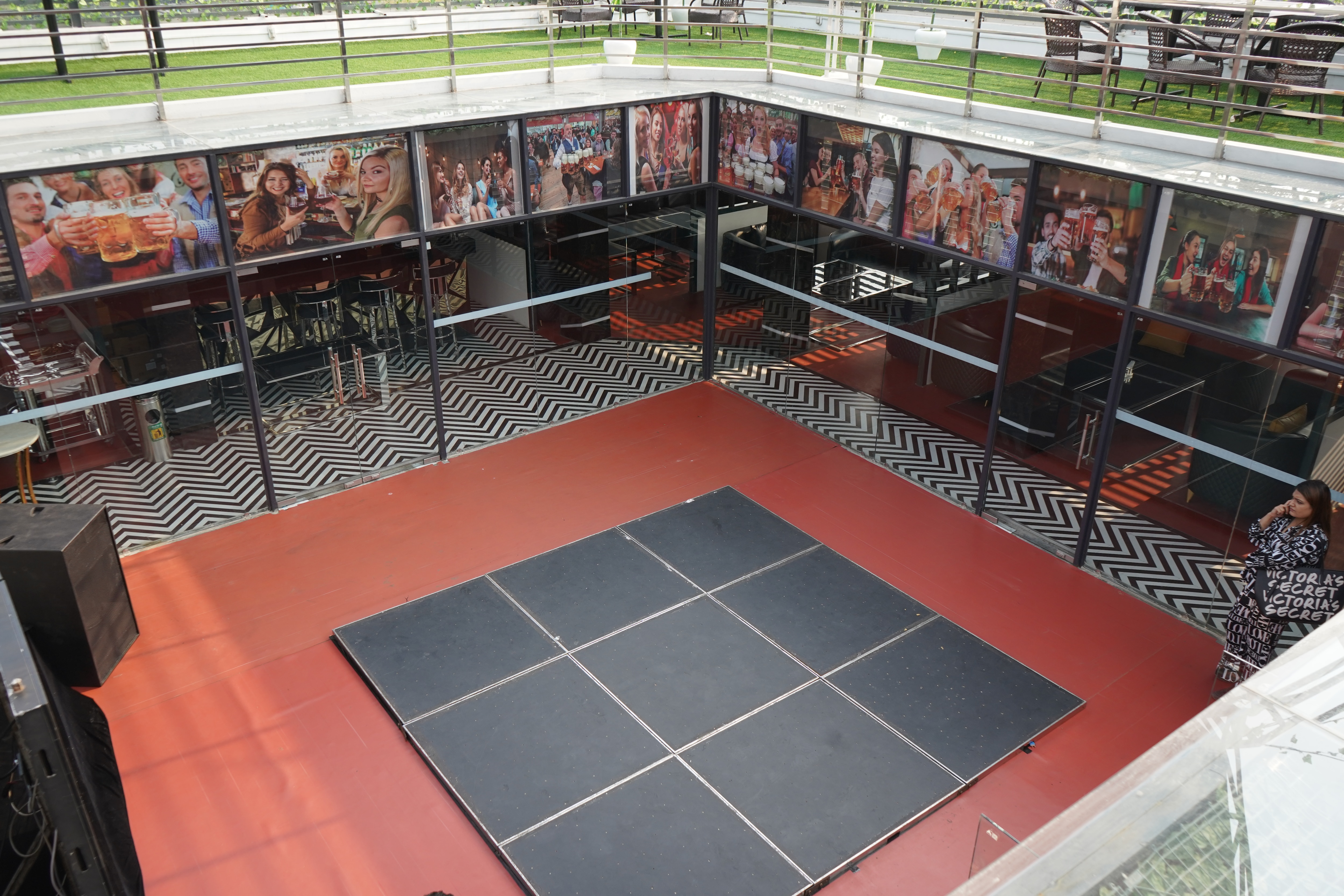 Upper Deck