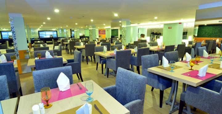 ROYAL SKY LOUNGE