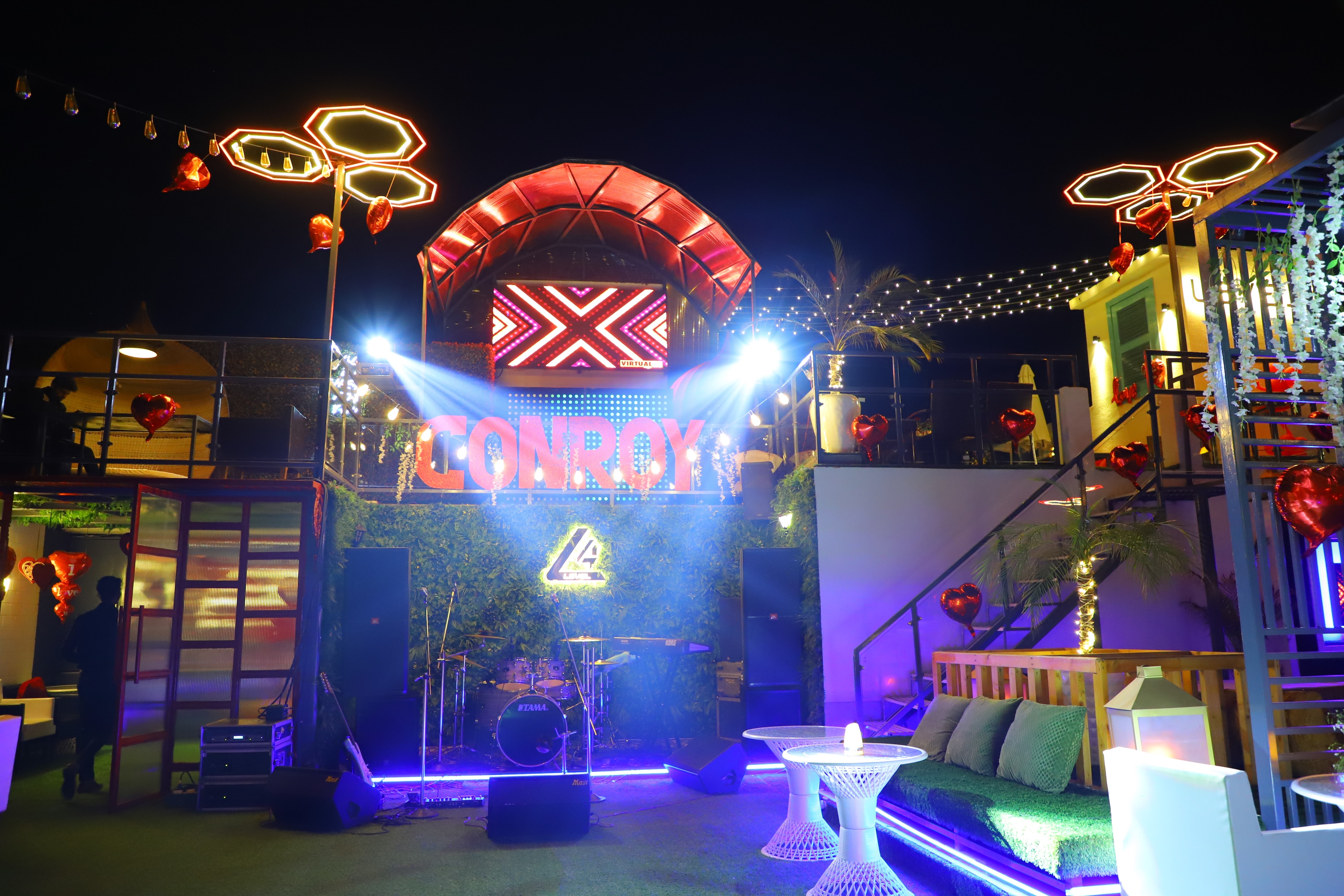 Level 4 Rooftop Lounge