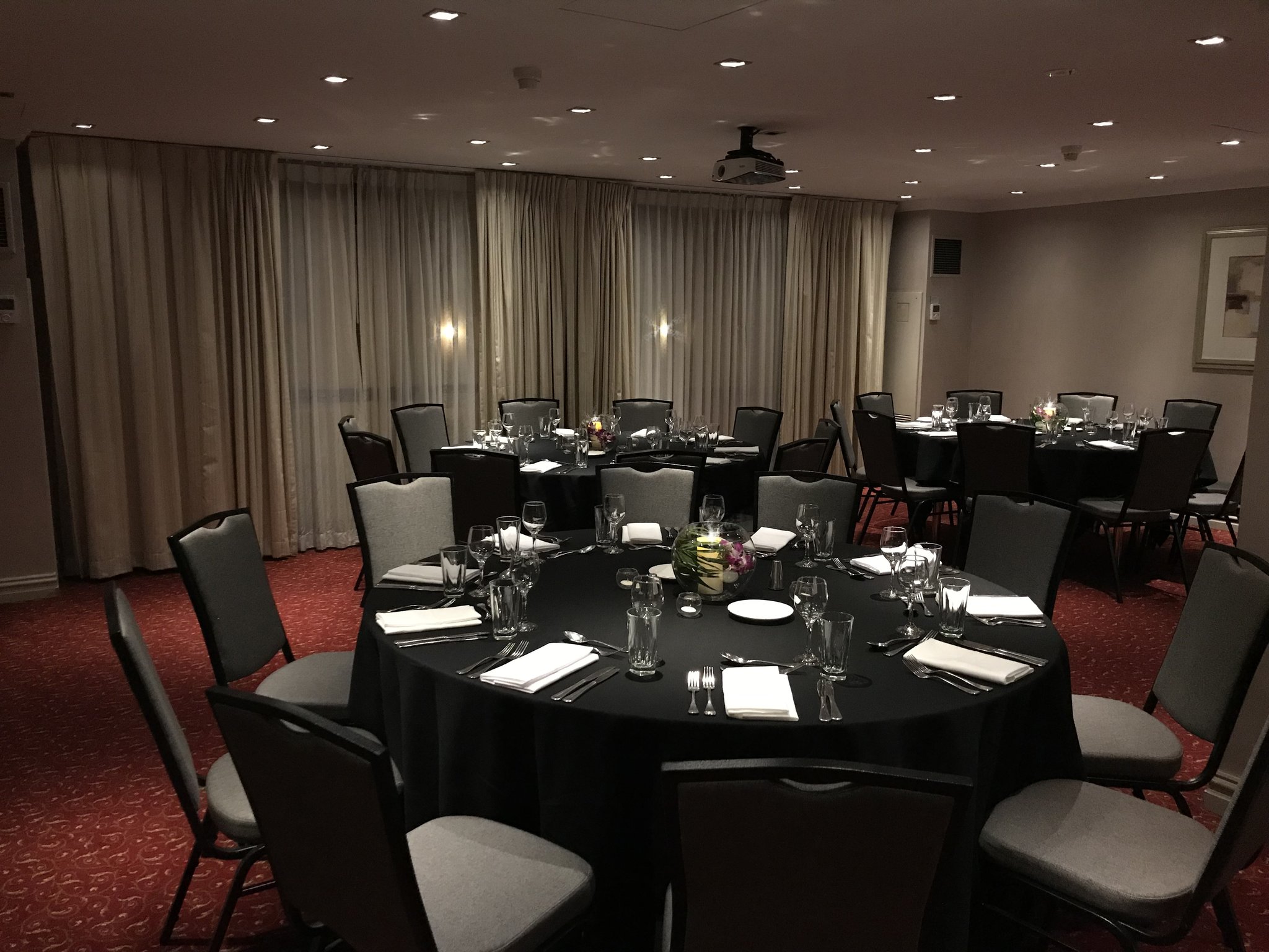 Twenty One Fifty Restaurant
