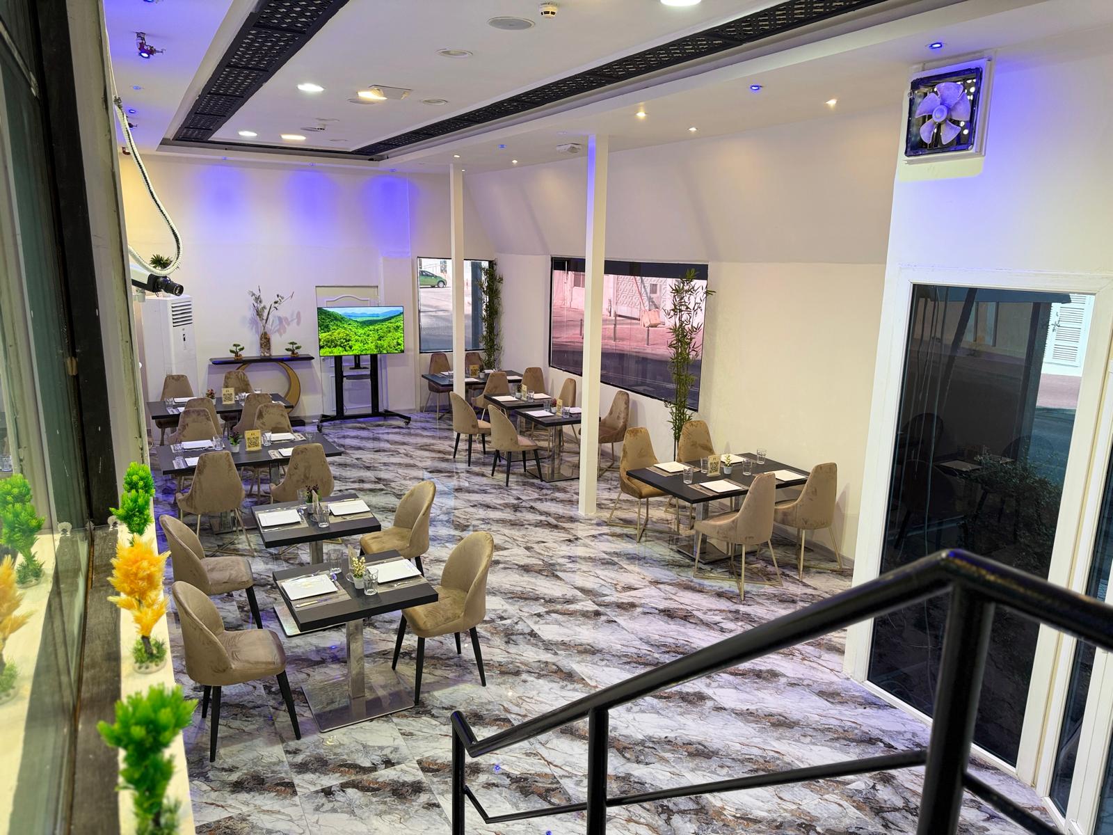 restaurant