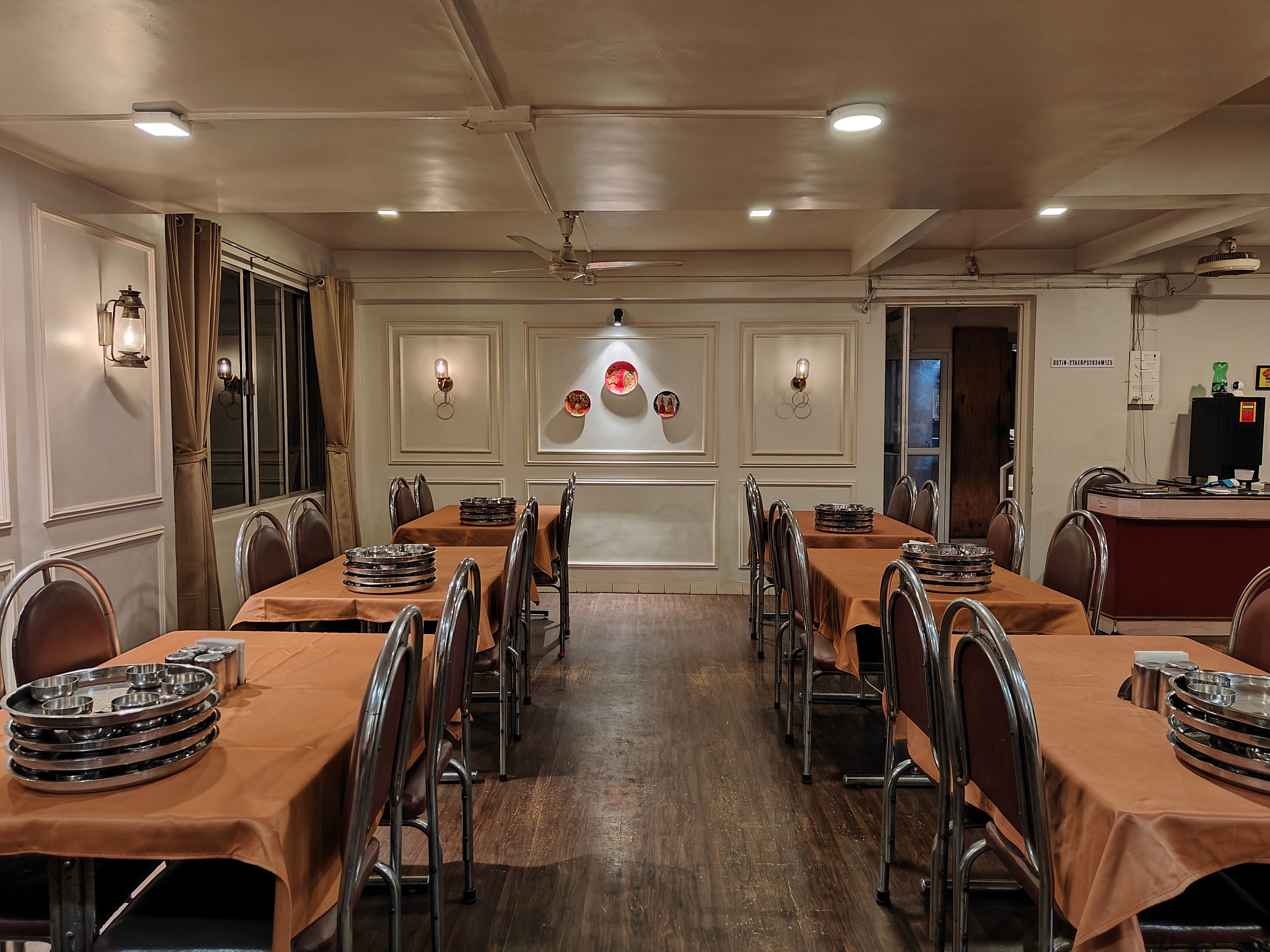 Hotel Radhika Palace