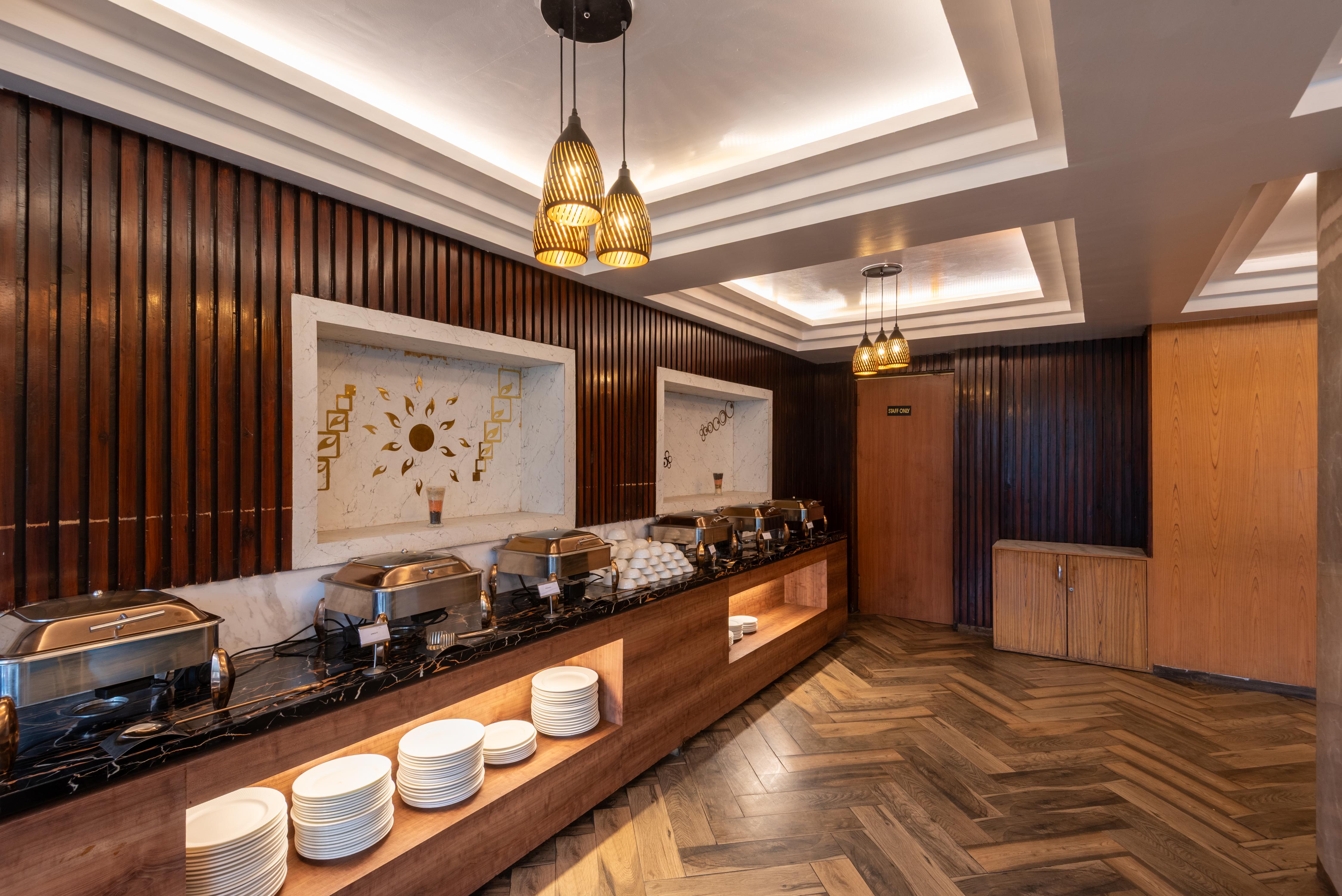 Claret In & Suites
