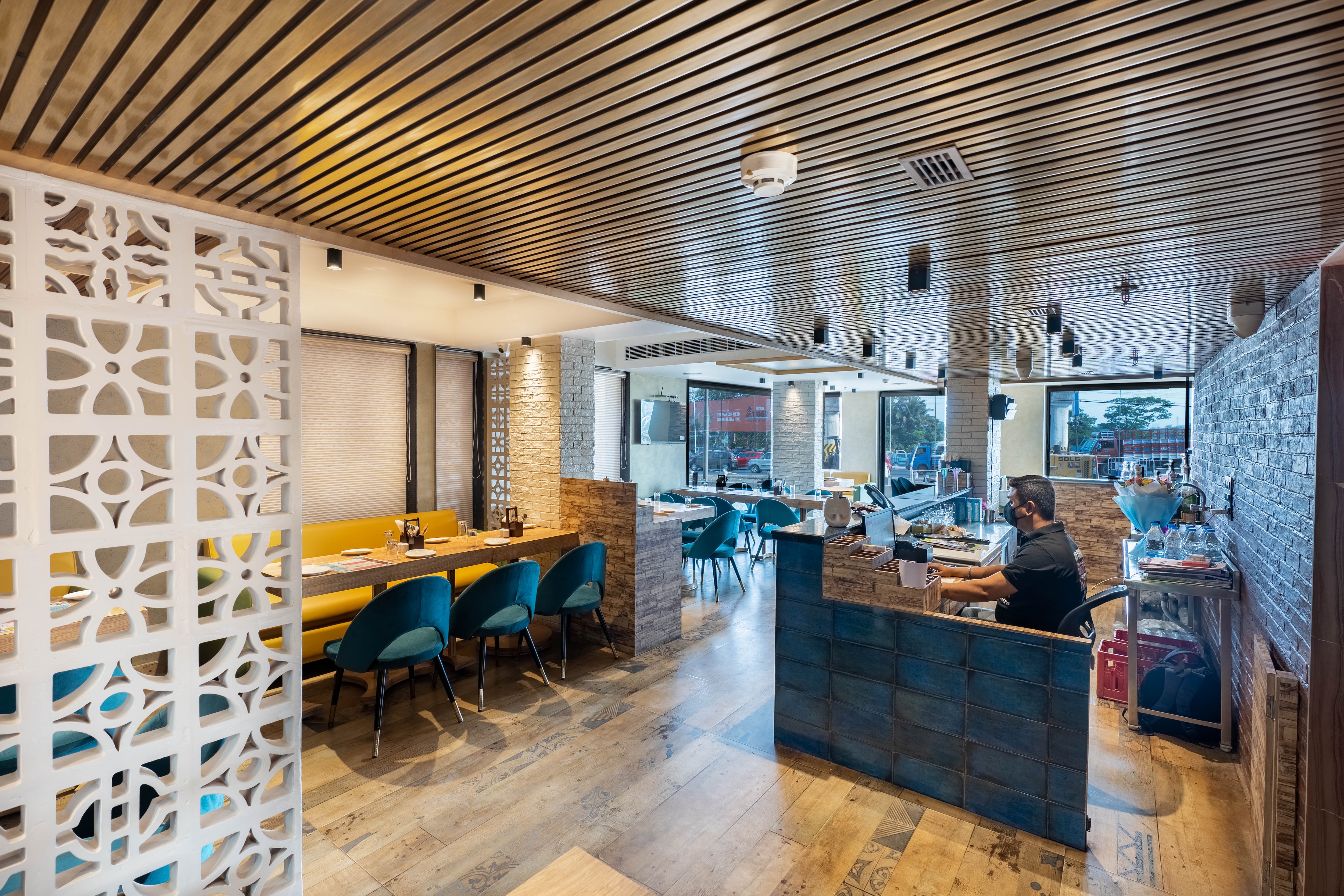 Hiiraan's Patisserie & Bistro