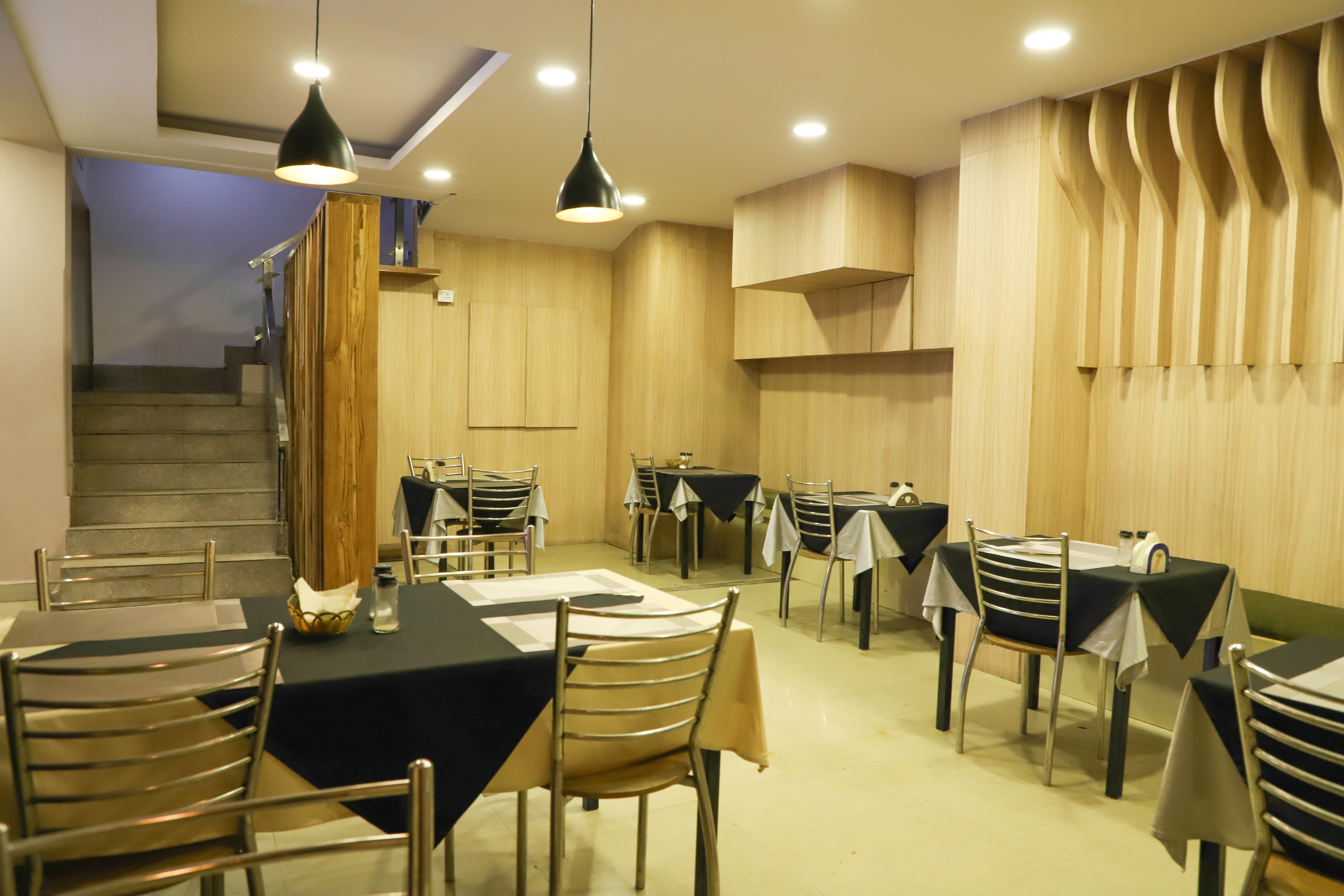 Grand Restaurant