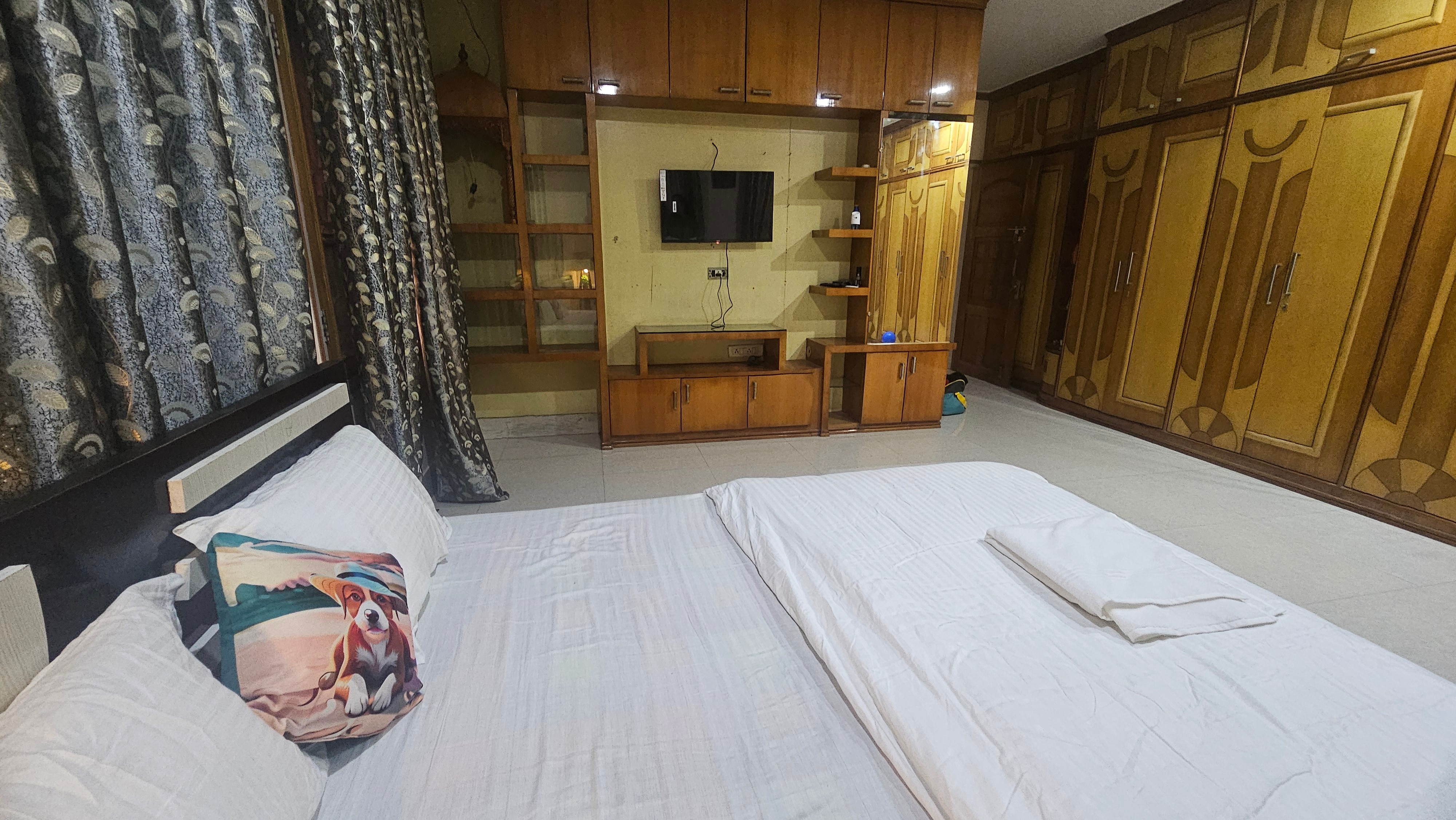 ABR ACHONG 𝗕𝗢𝗢𝗞 Guwahati Homestay