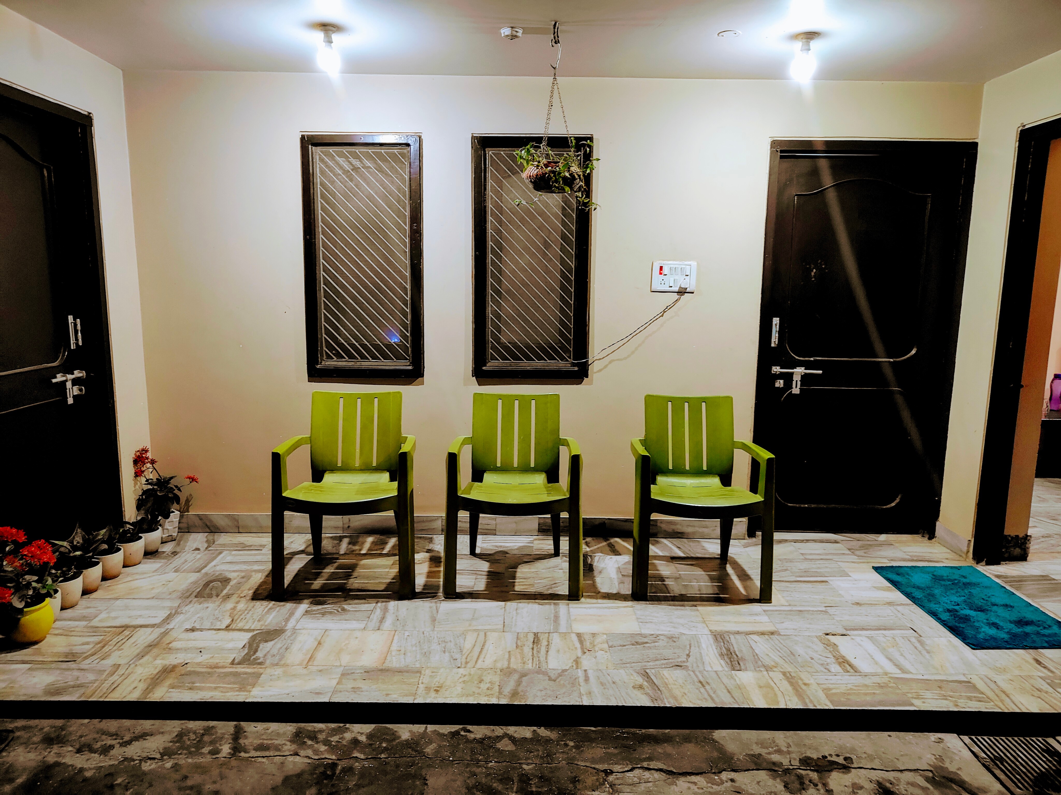Family Bedroom Suite senior citizens Ayodhya 𝗕𝗢𝗢𝗞 Ayodhya Homestay - Homestay Renovation For Seniors