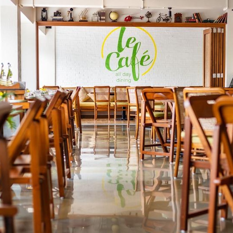 Le Cafe