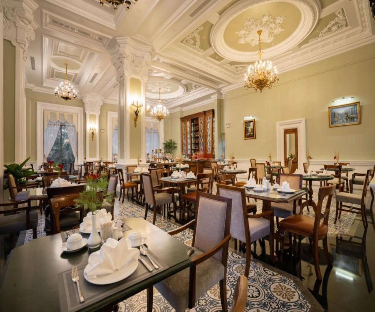 AVS Restaurant