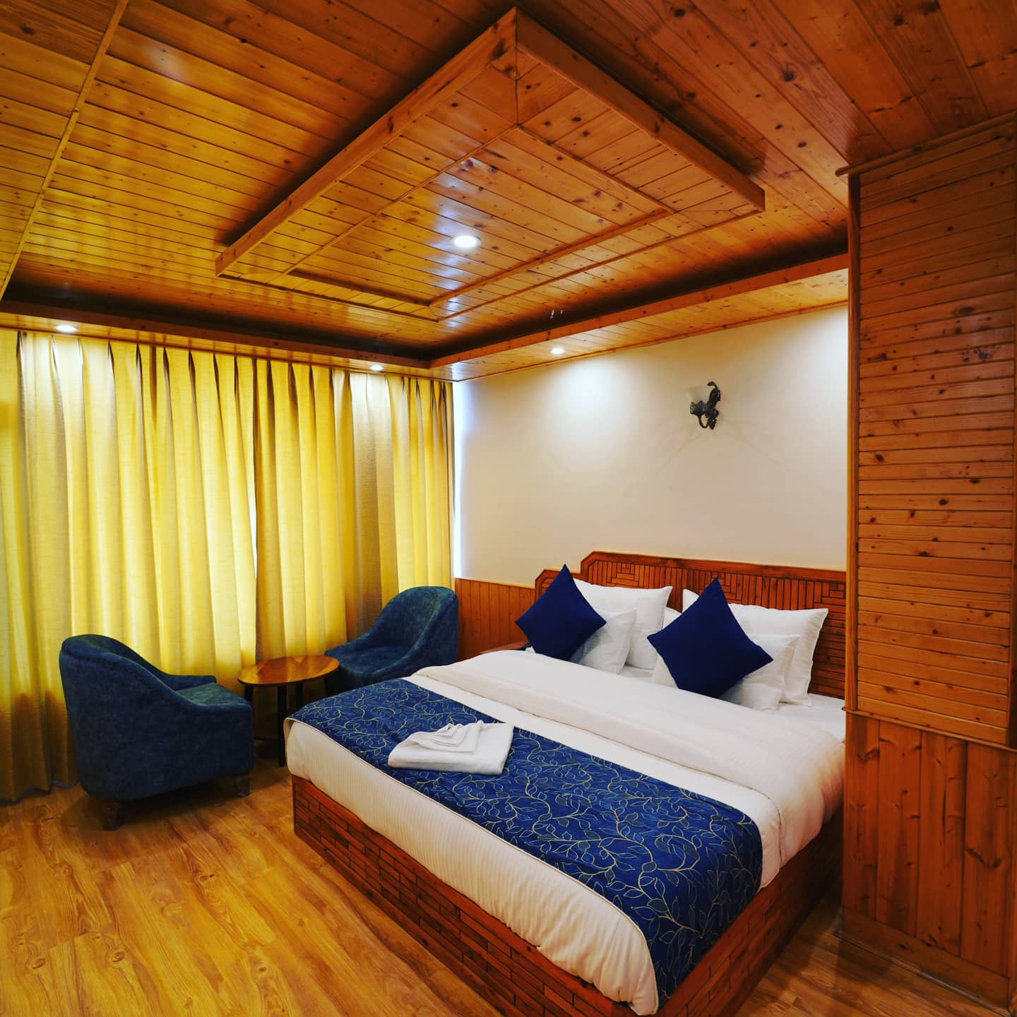 Summit View Inn Manali Hotel Manali - Reviews, Photos & Offer
