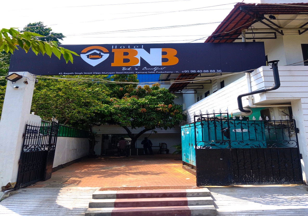 Hotel BNB 𝗕𝗢𝗢𝗞 Pondicherry Hotel