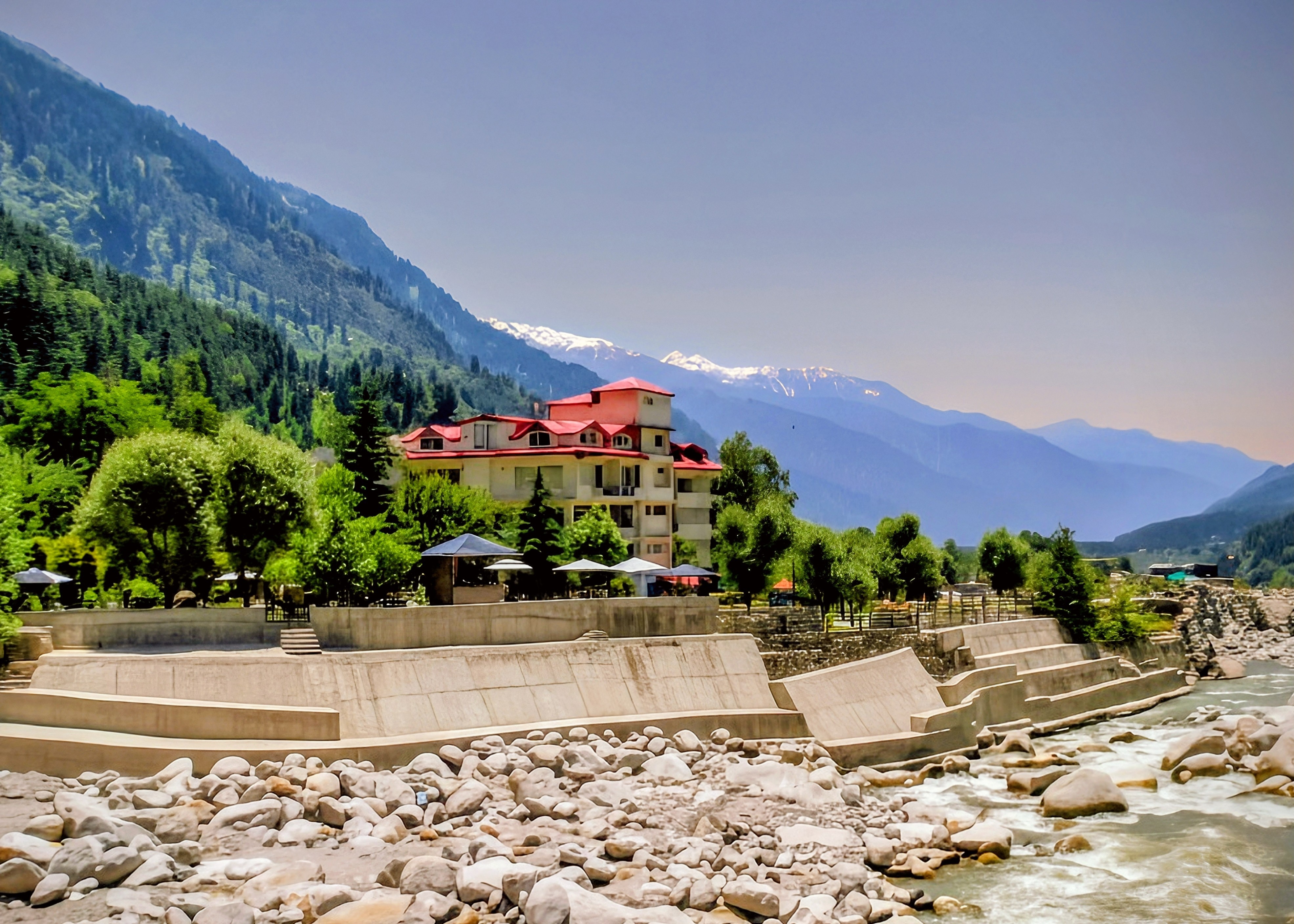 Reviews of The Allure Grand A Majestic Riverside Retreat in Manali ...