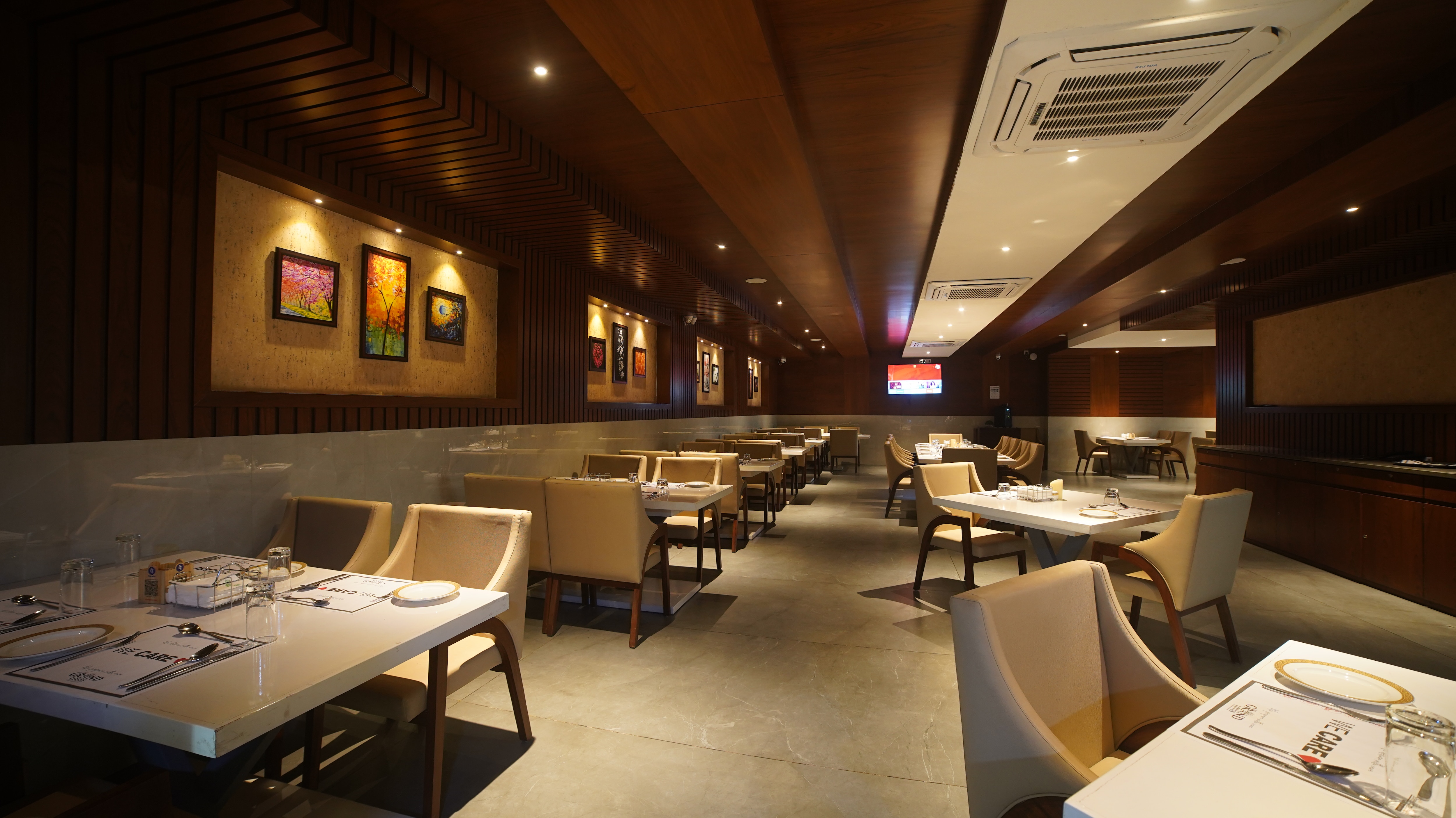 GRAND LOTUS