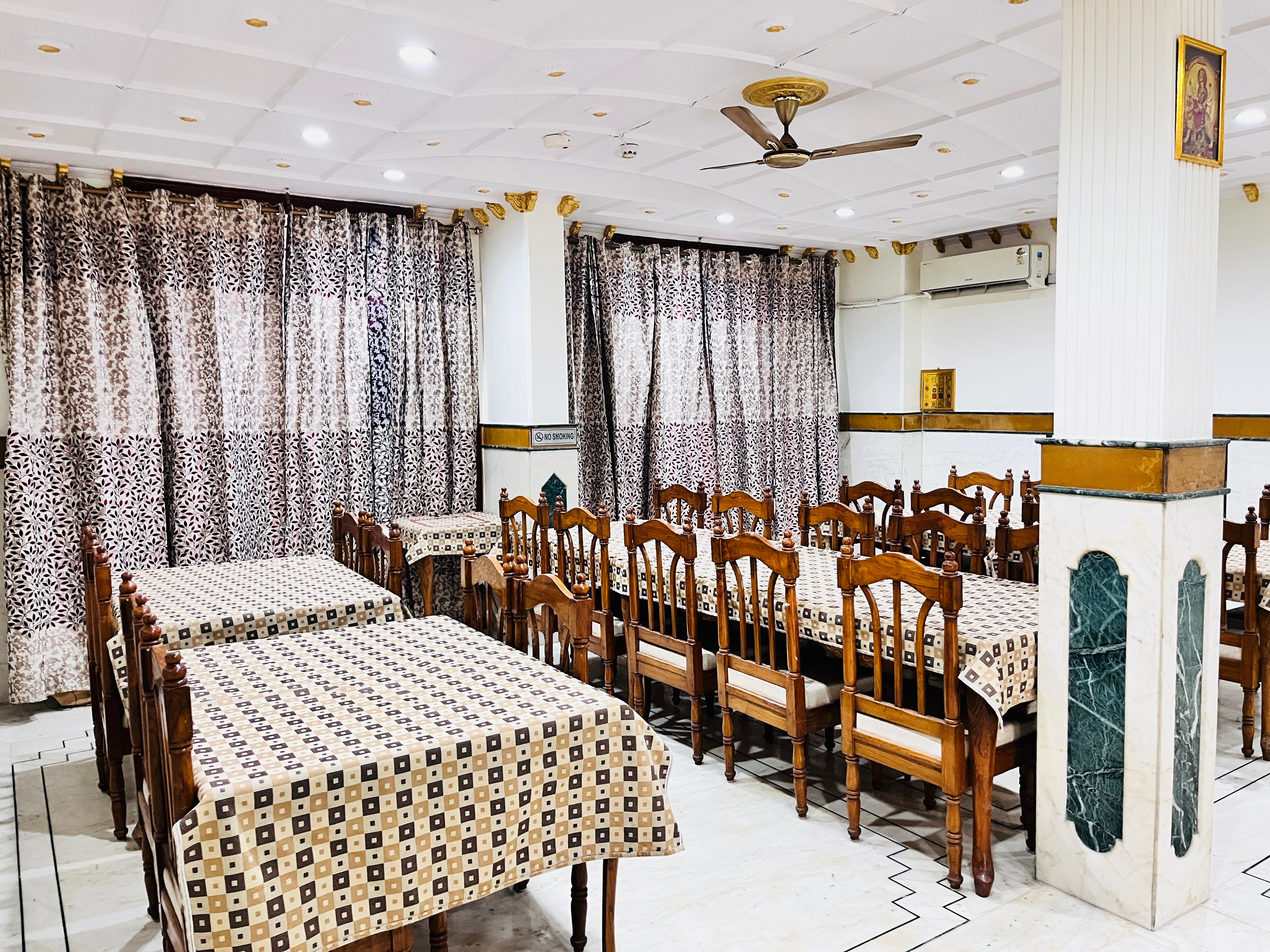 Ashoka Resto