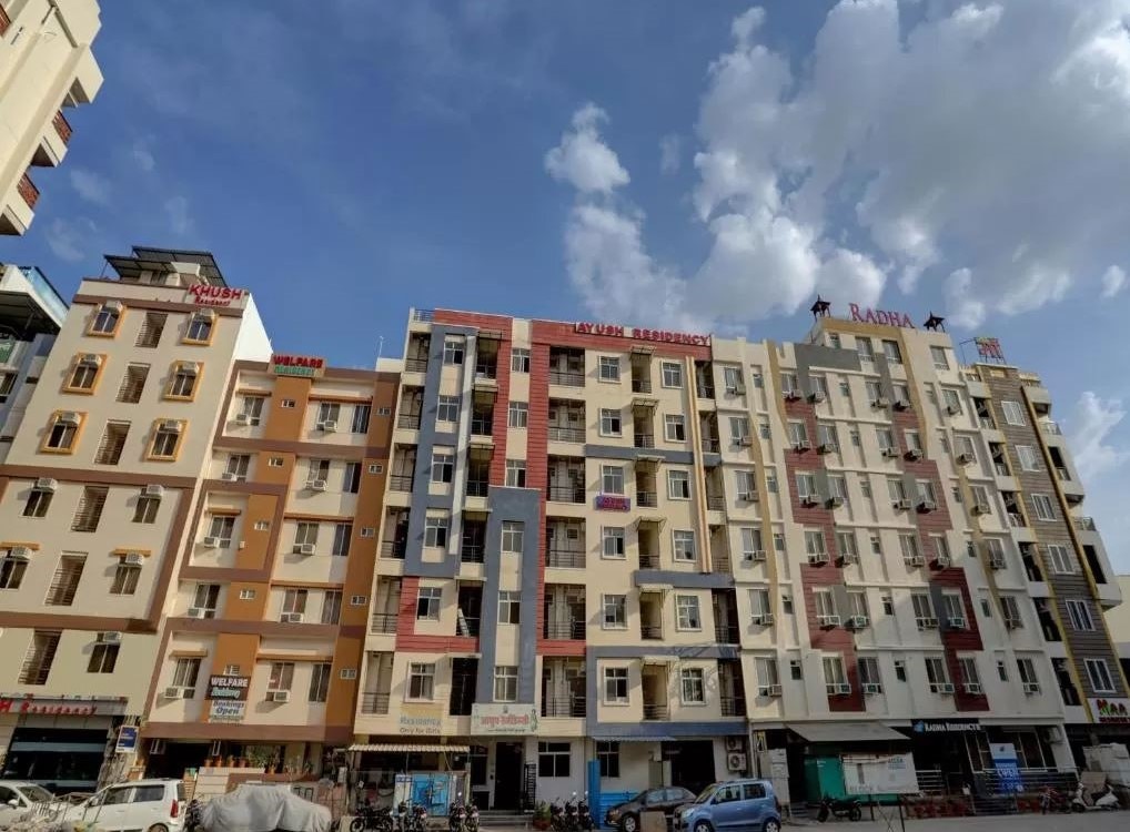 Landmark Central 𝗕𝗢𝗢𝗞 Kota Hotel