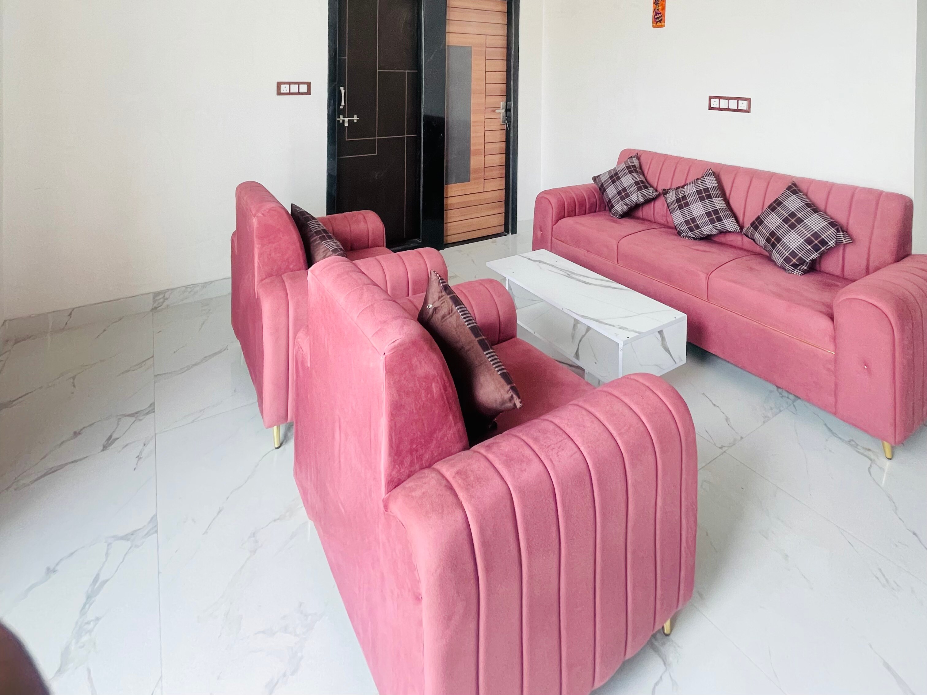 Kesar Kunj 𝗕𝗢𝗢𝗞 Udaipur Homestay