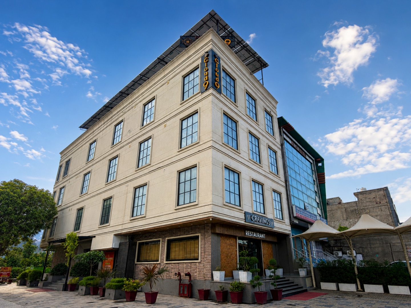 Hotel Cloud9