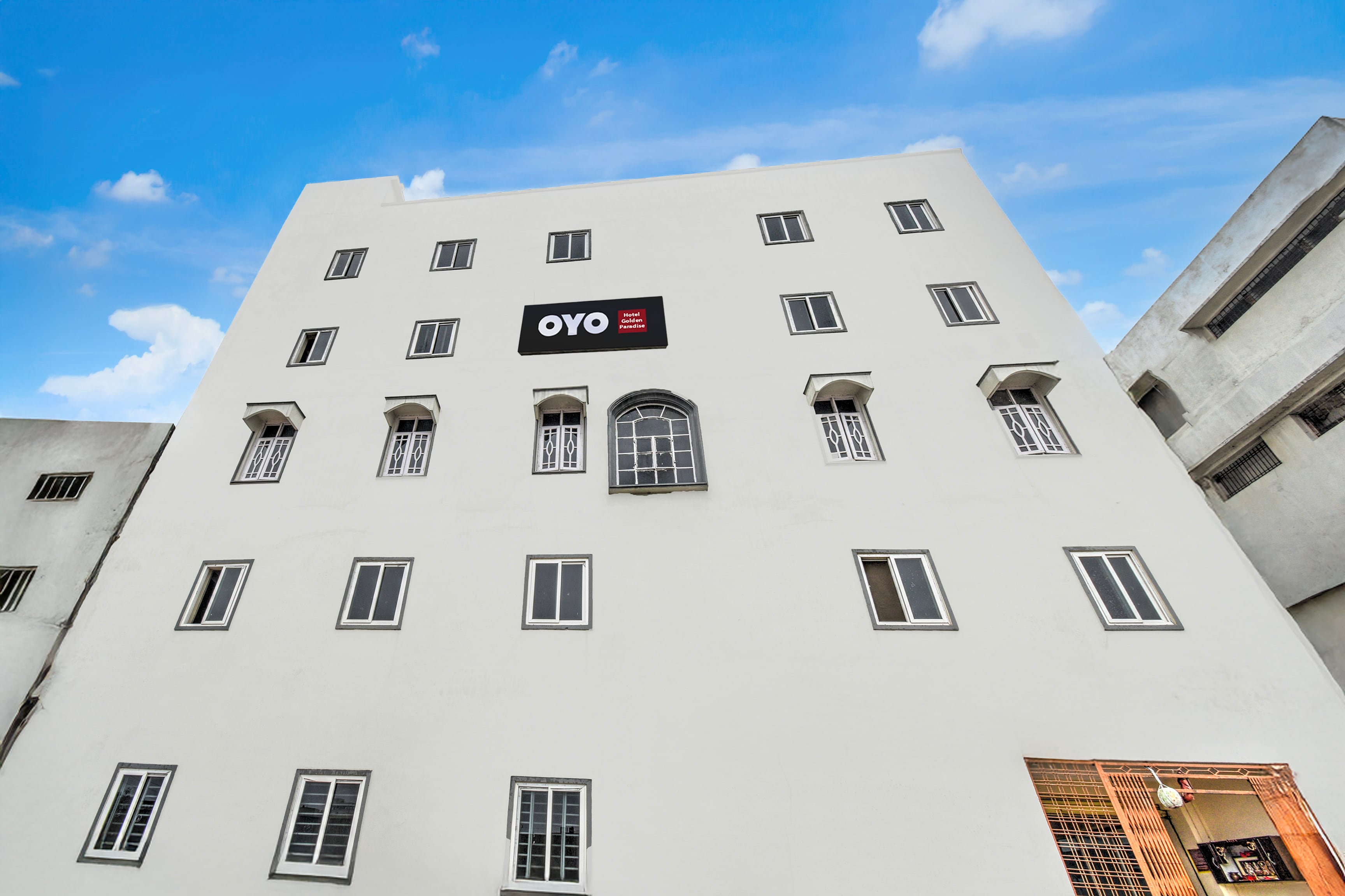 お狐様ジャケット 幻店/HOTELO Hotel O Golden Paradise 𝗕𝗢𝗢𝗞 Hyderabad Hotel