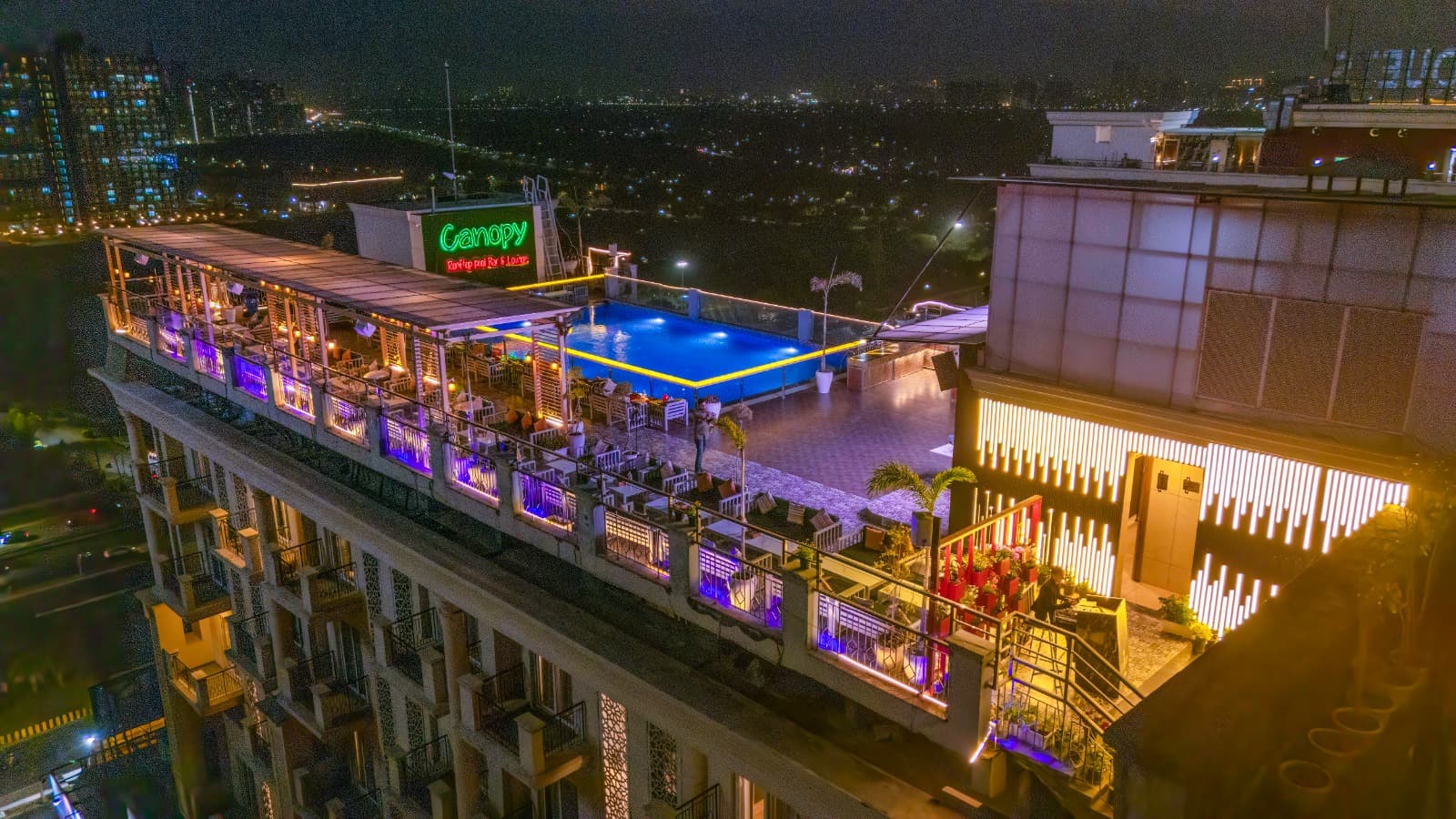 Canopy rooftop lounge &bar