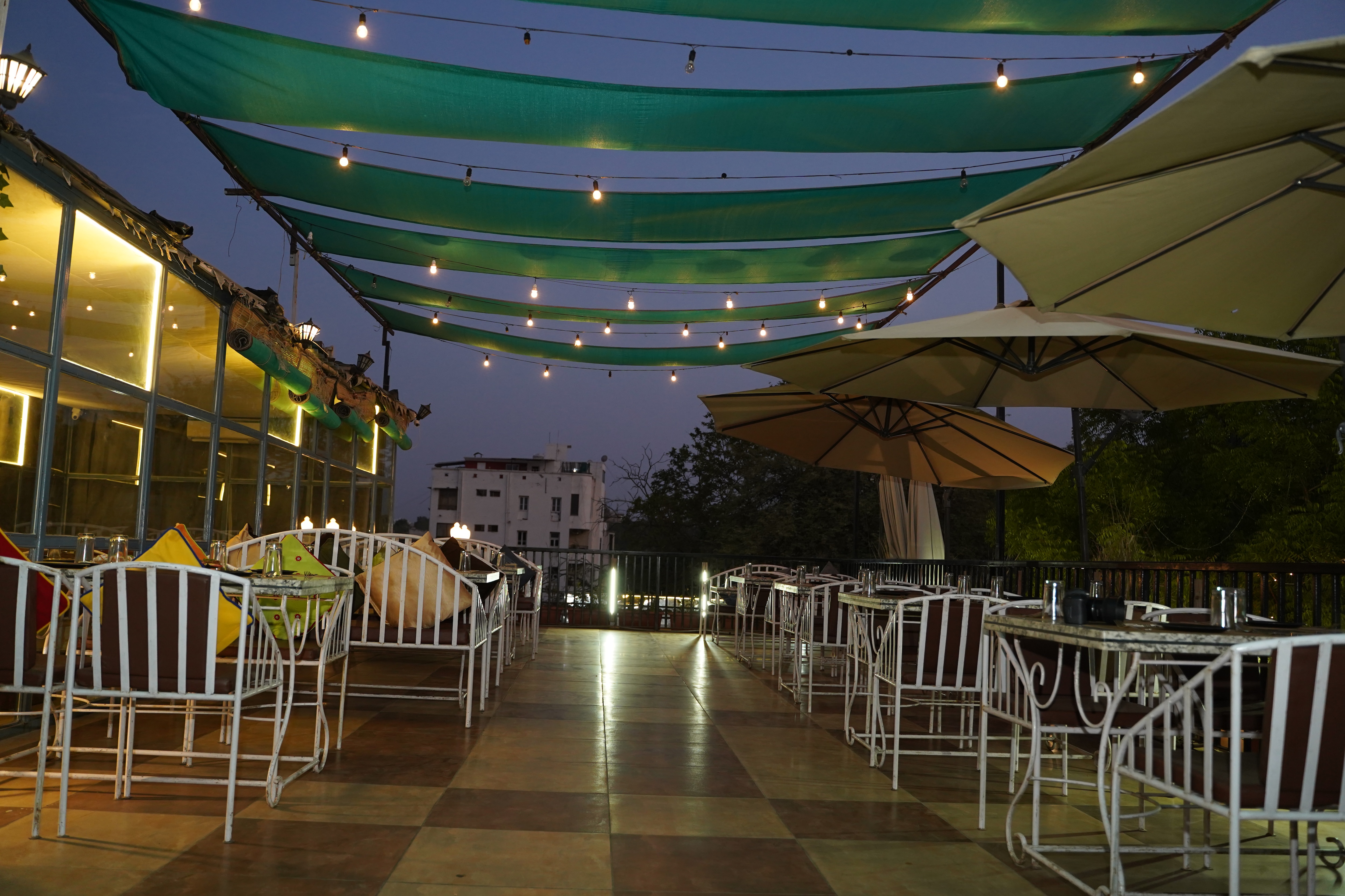 Facing Sky Rooftop Restaurant