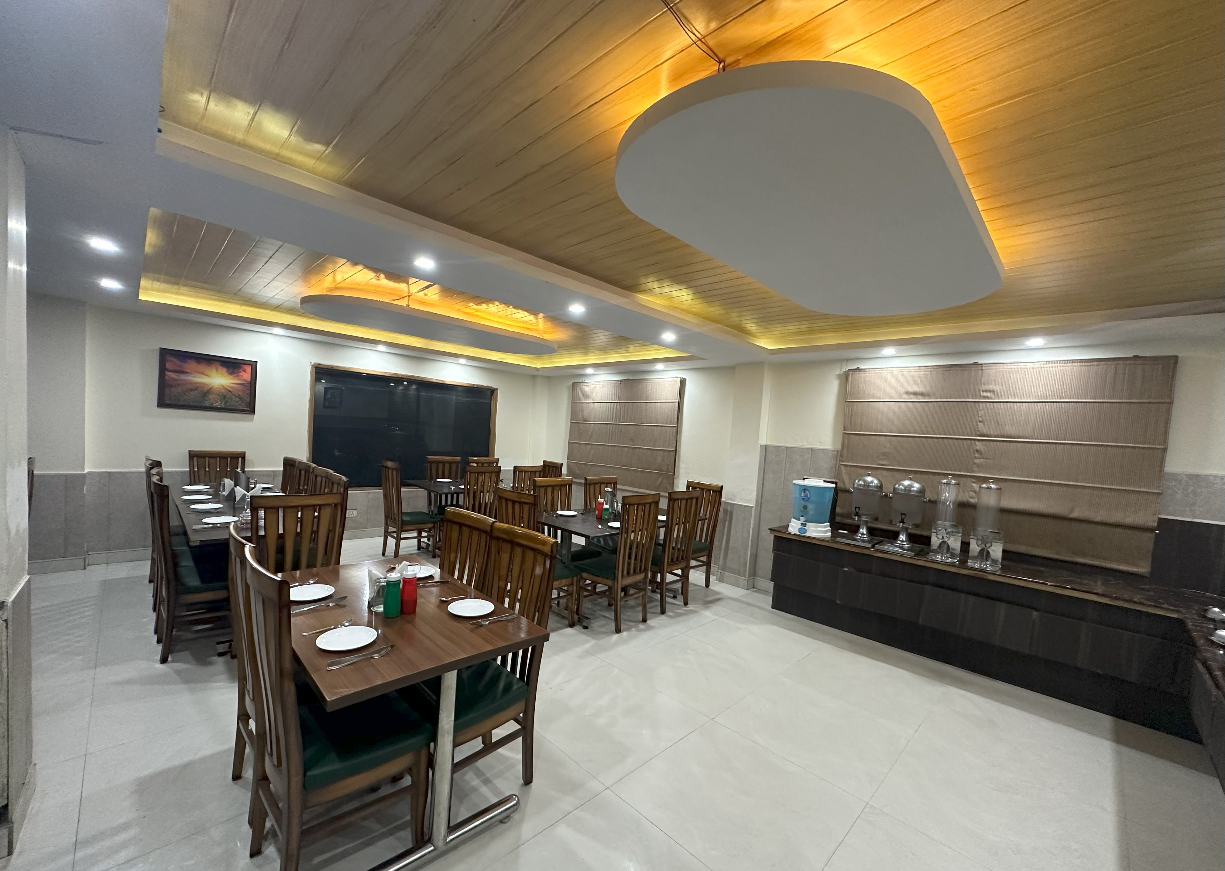 MANALI QUEEN RESTAURANT