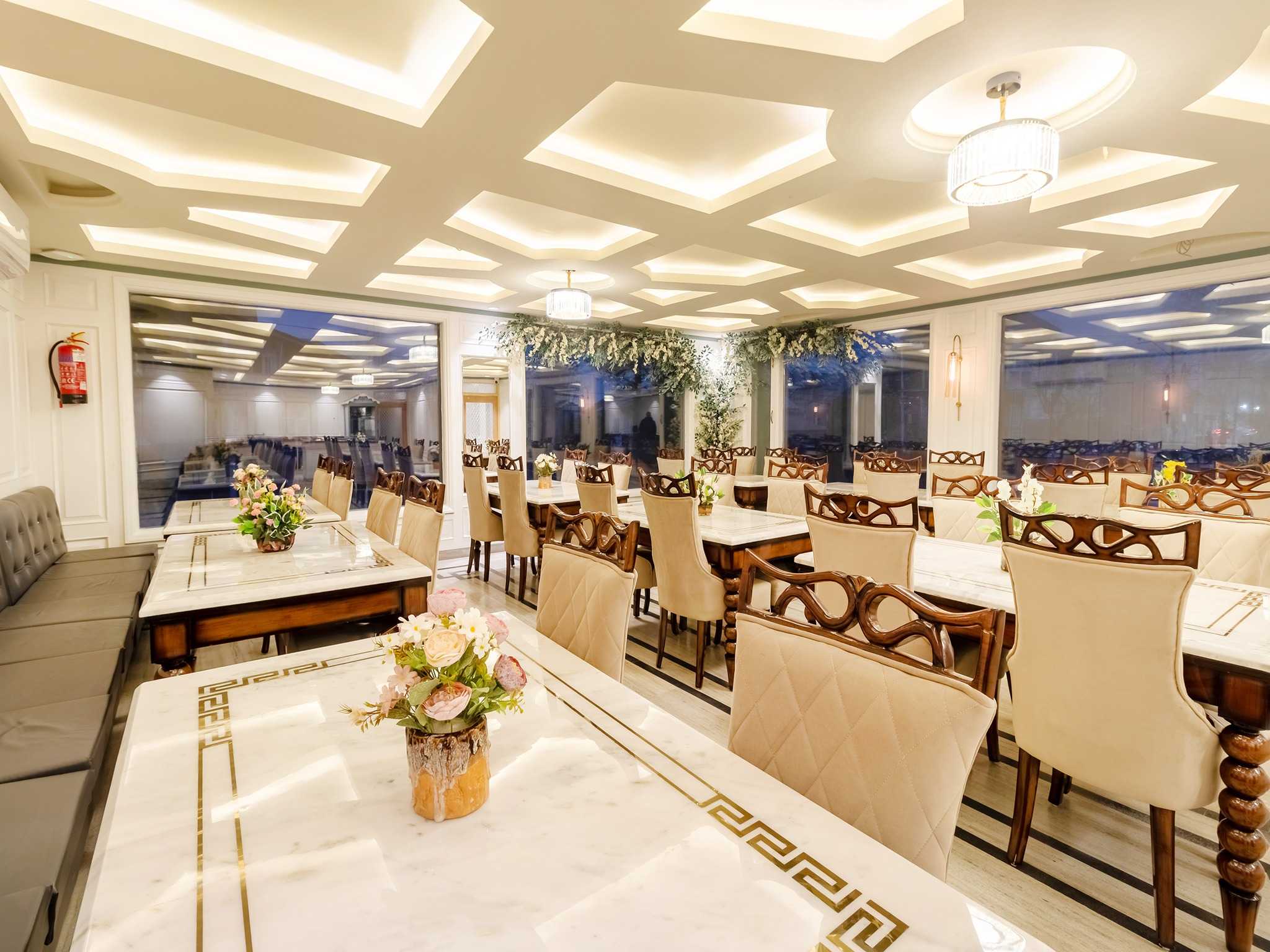 Palette Hotel Cecil by CheckIn Srinagar - Restaurant